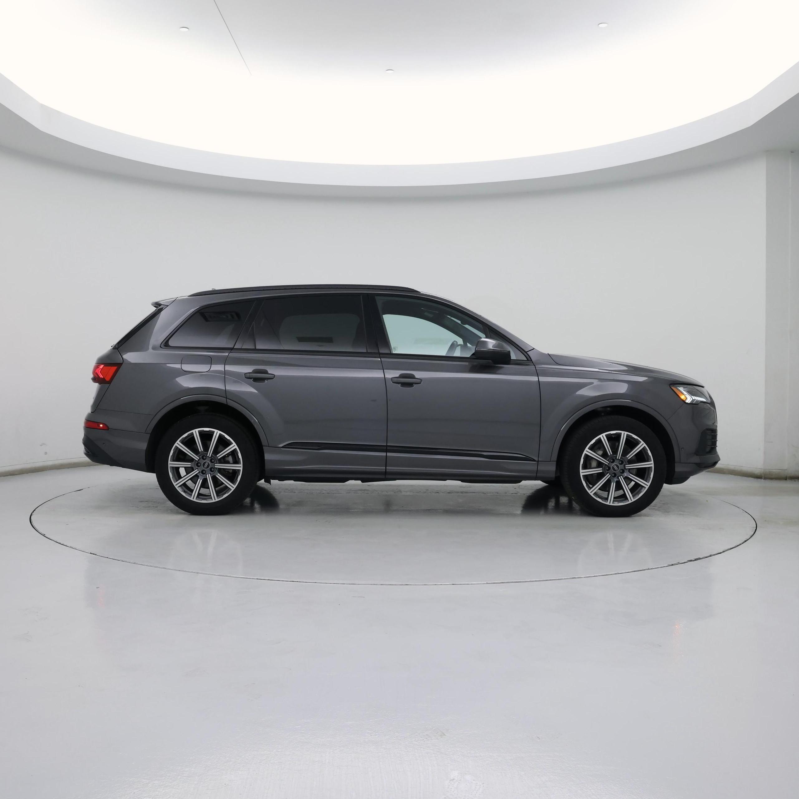 Thumbnail: 2023 Audi Q7 - 7