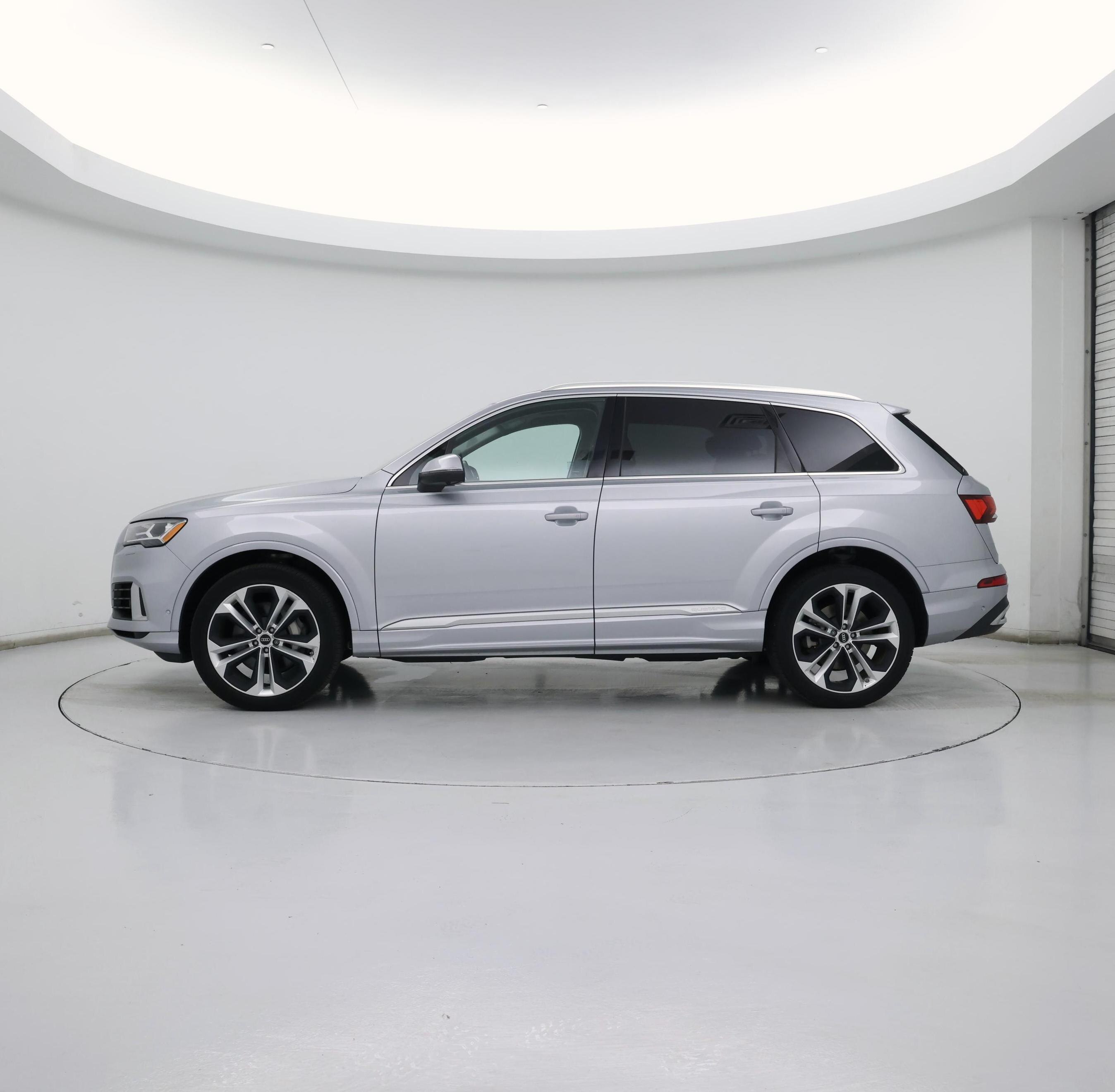 Thumbnail: 2022 Audi Q7 - 3