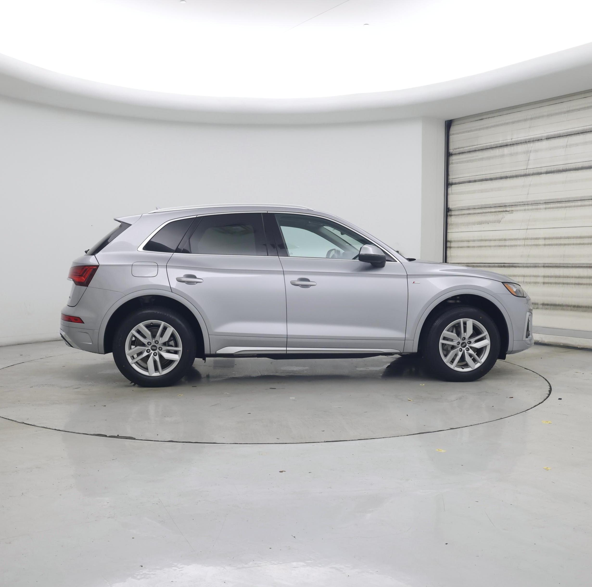 Thumbnail: 2023 Audi Q5 - 7