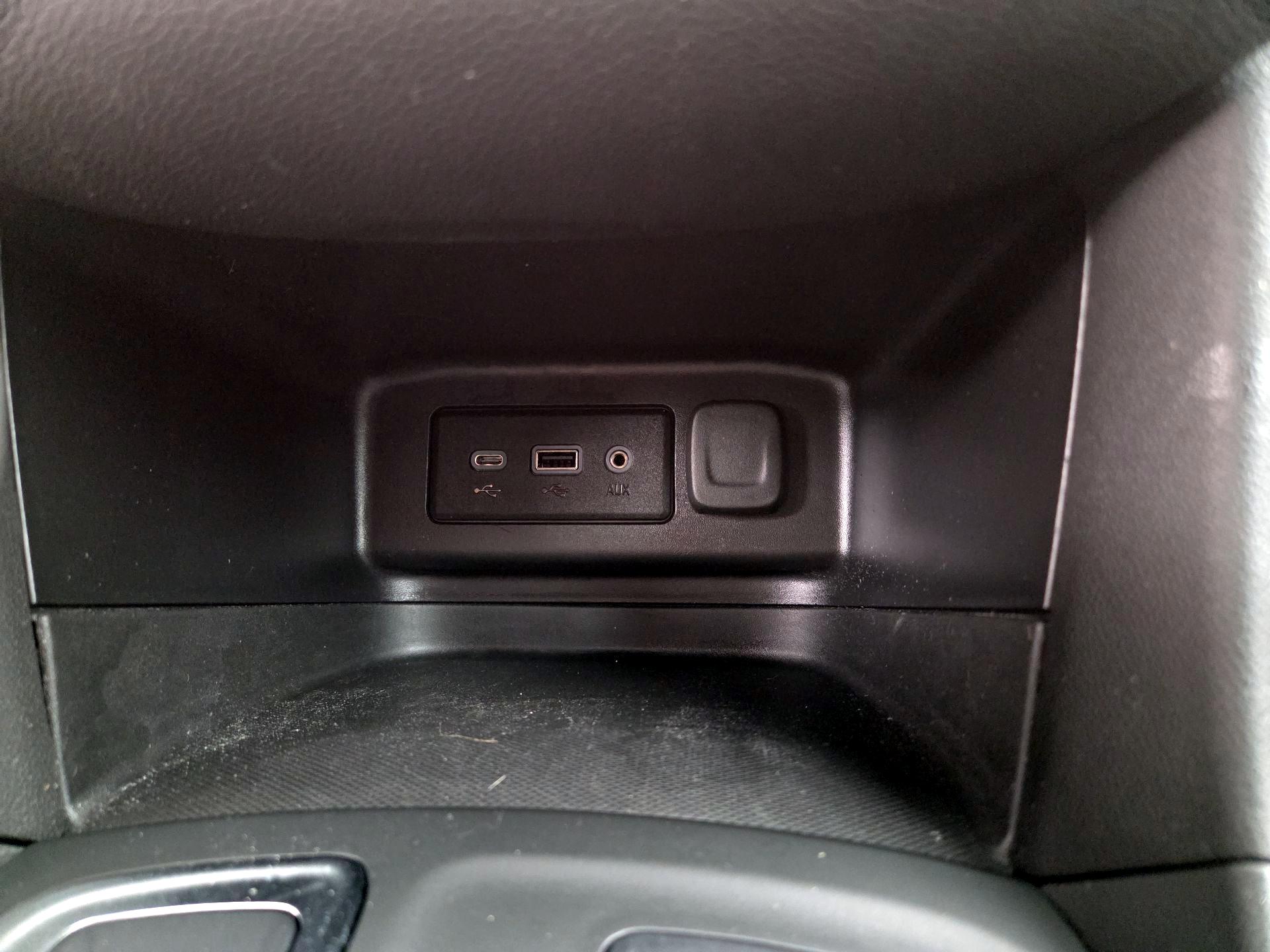 Thumbnail: 2023 Chevrolet Equinox - 18