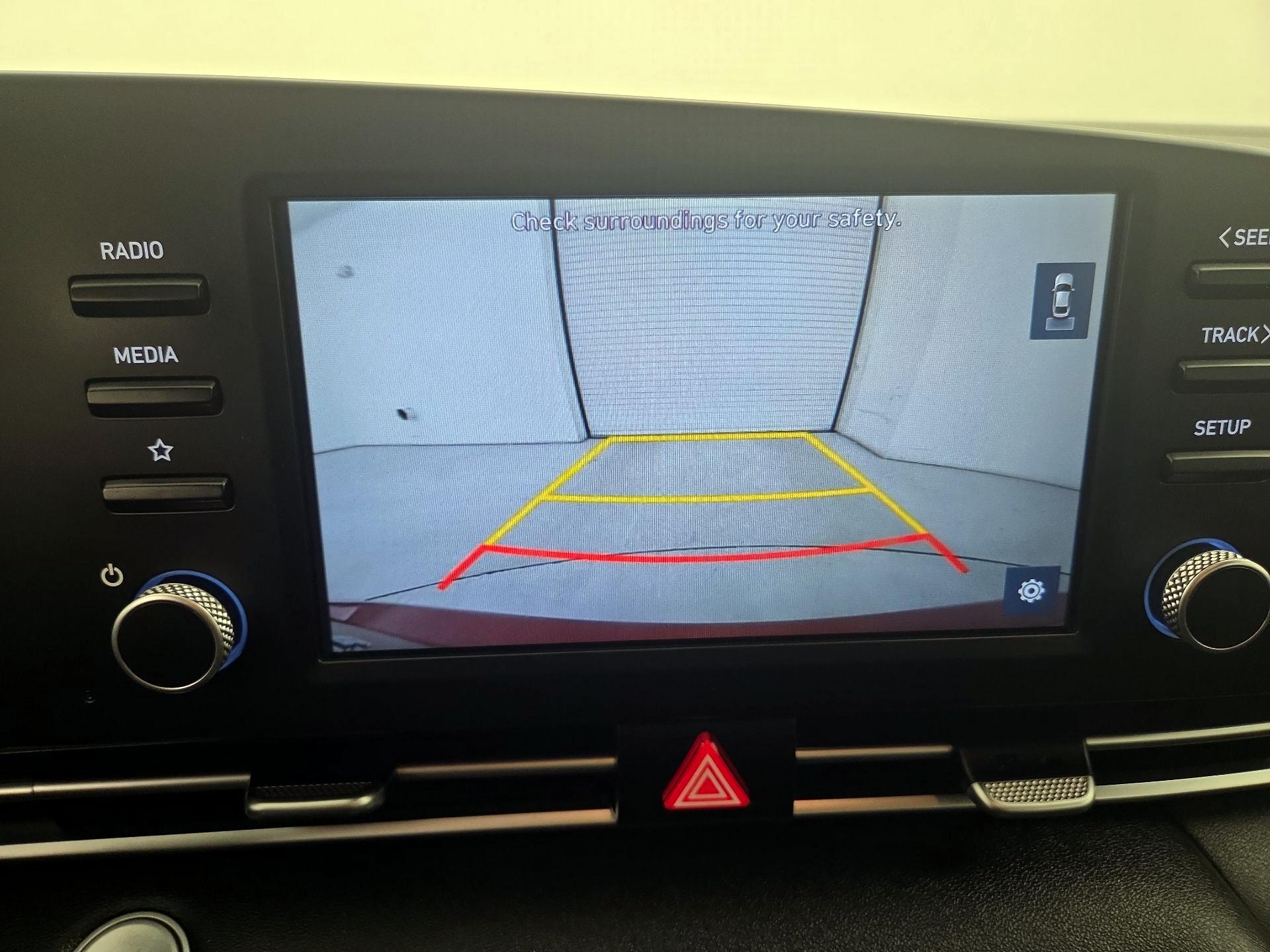 Thumbnail: 2021 Hyundai Elantra - 14