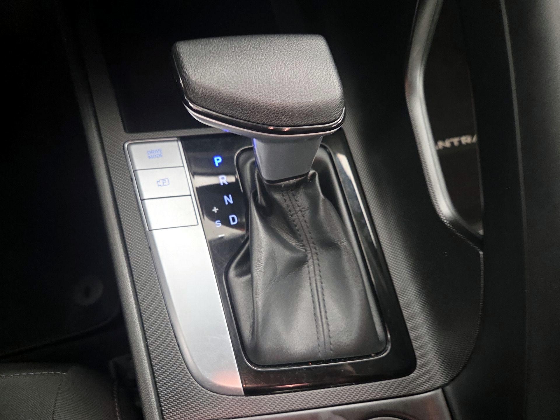 Thumbnail: 2021 Hyundai Elantra - 17