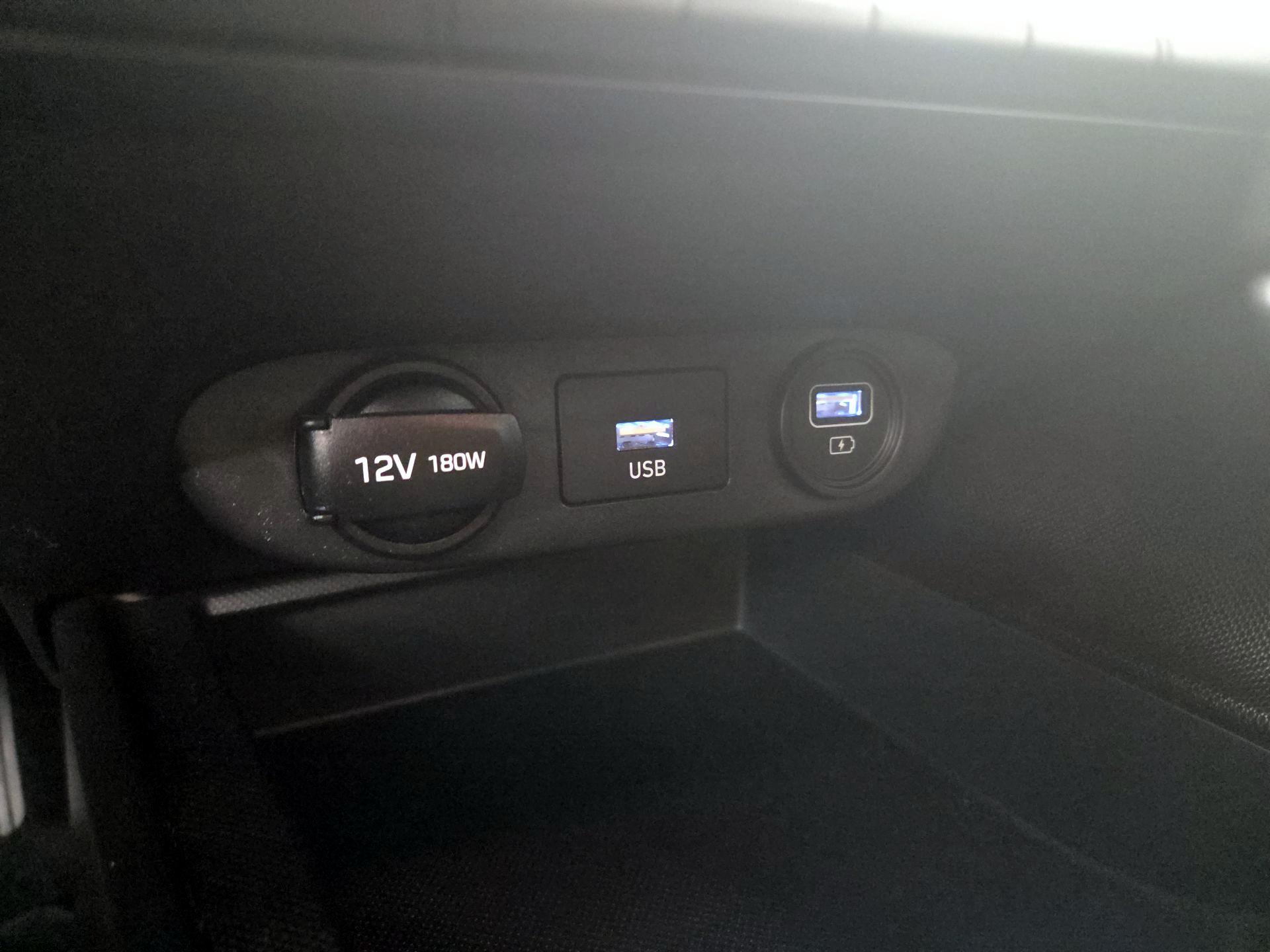 Thumbnail: 2021 Hyundai Elantra - 18