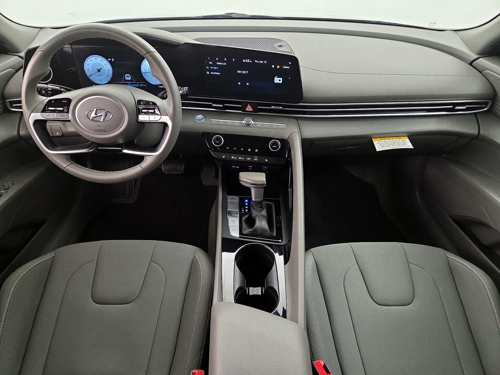 Thumbnail: 2023 Hyundai Elantra - 9