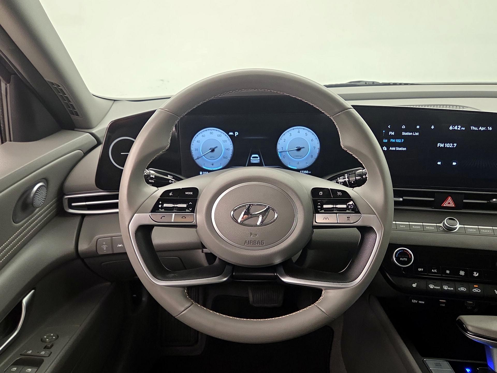 Thumbnail: 2023 Hyundai Elantra - 10