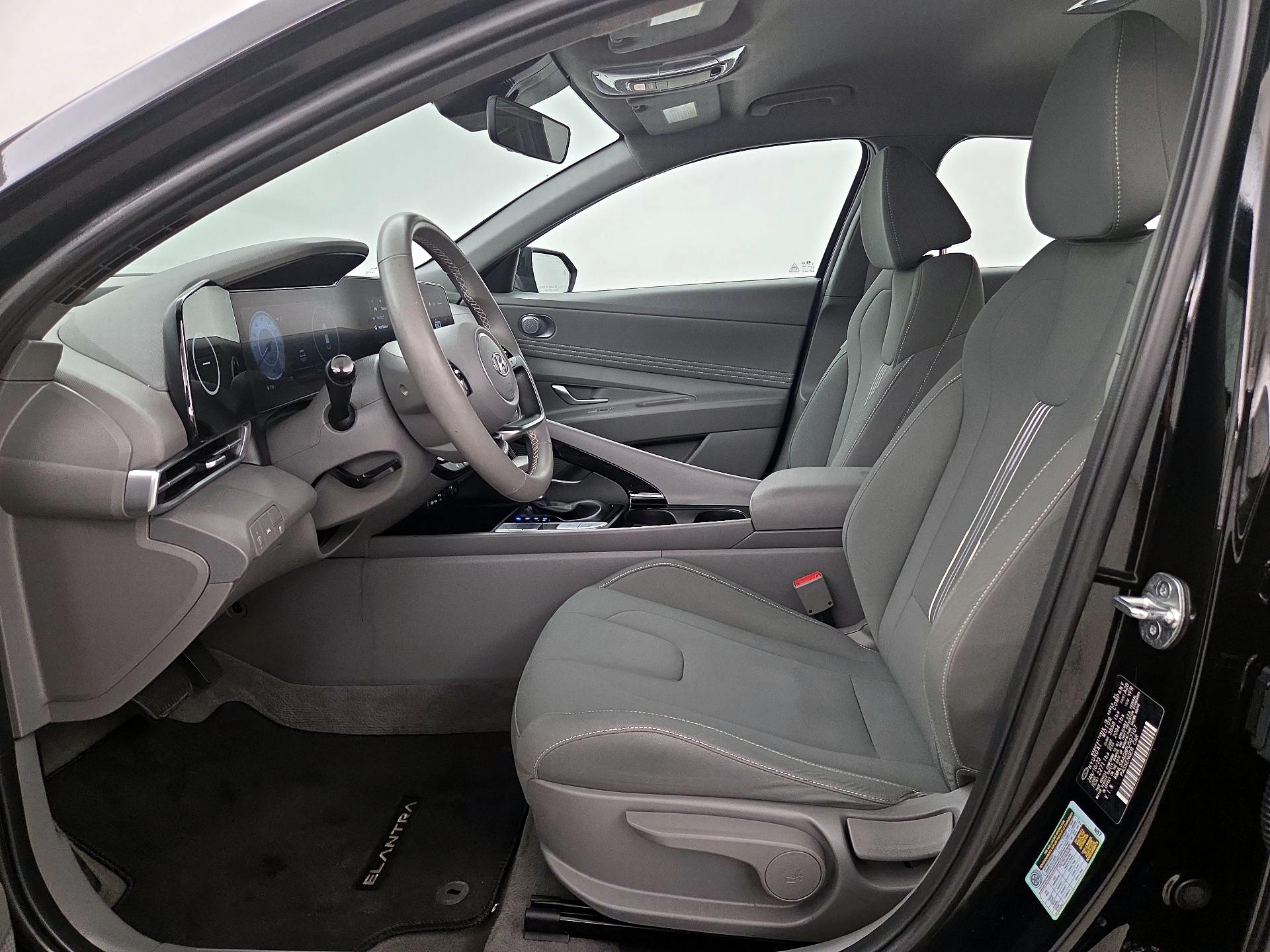 Thumbnail: 2023 Hyundai Elantra - 11