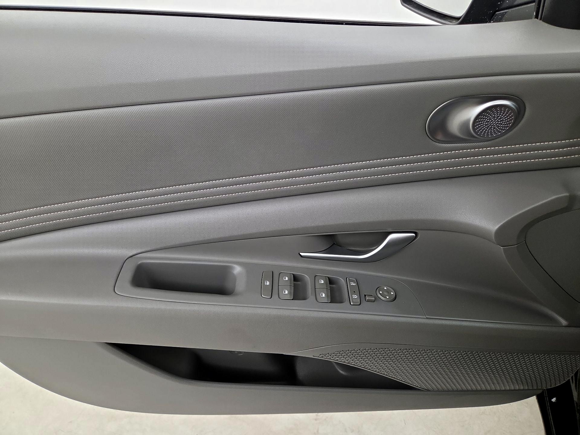 Thumbnail: 2023 Hyundai Elantra - 12