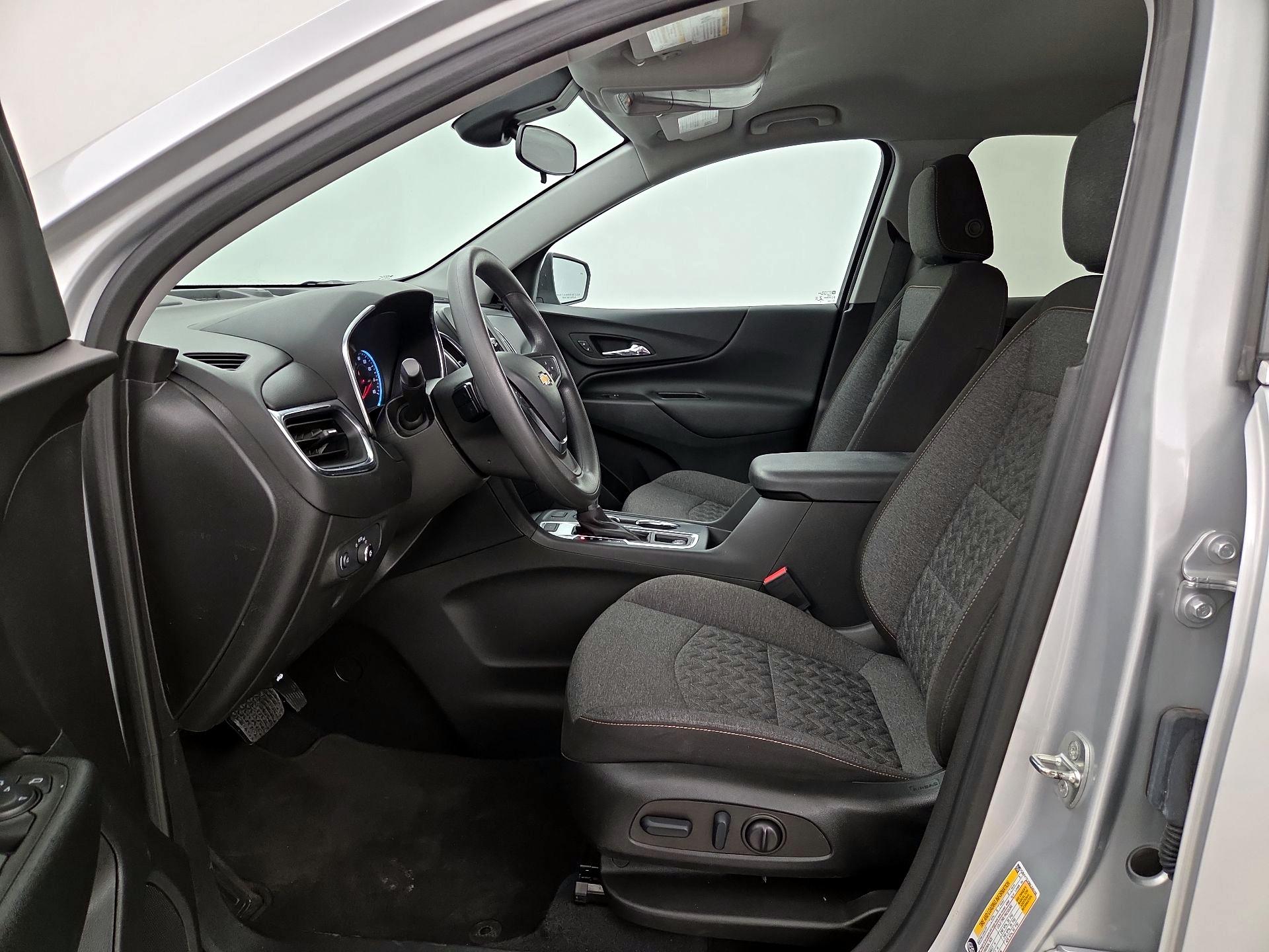 Thumbnail: 2022 Chevrolet Equinox - 11