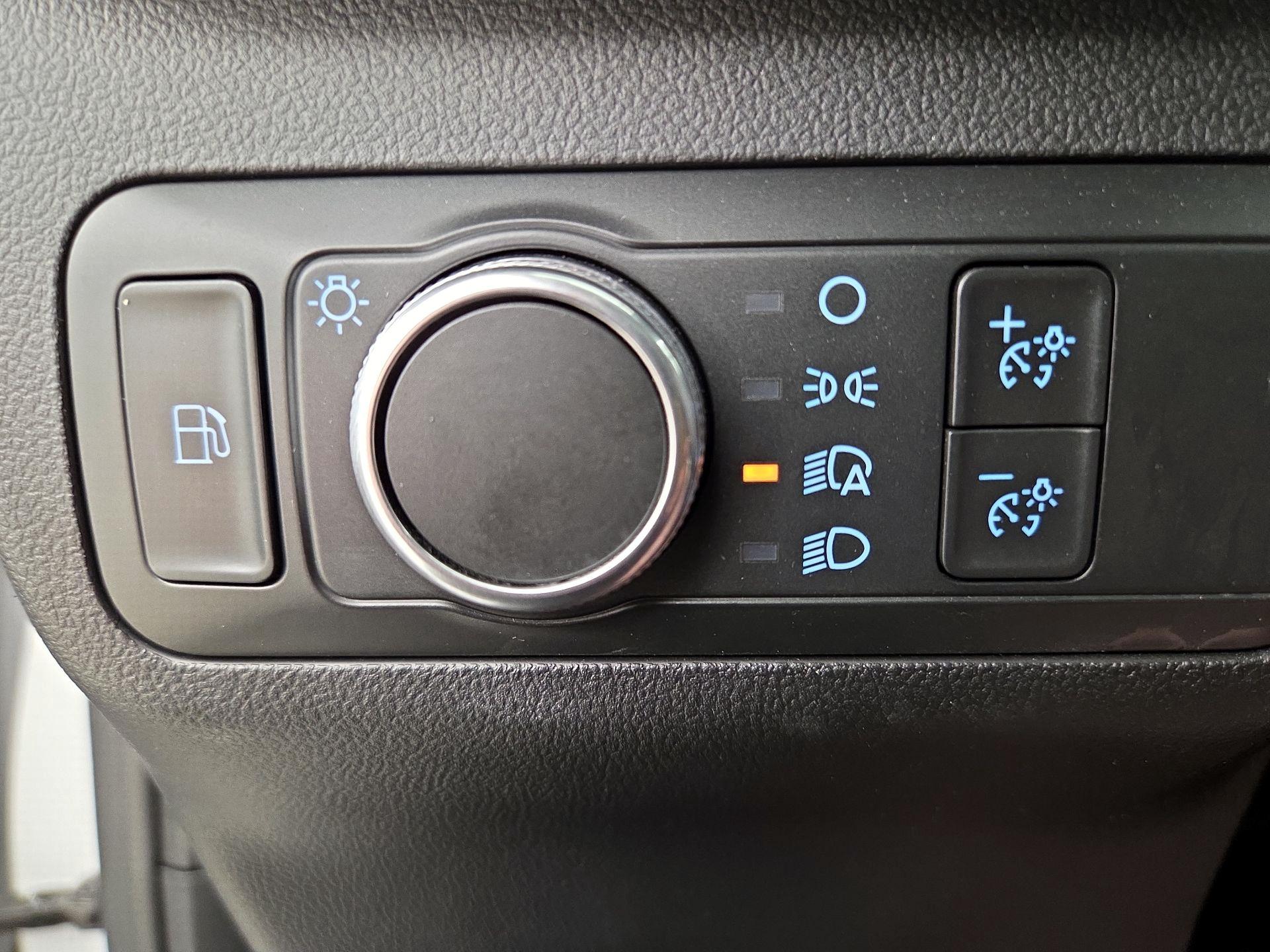 Thumbnail: 2022 Ford Escape - 13