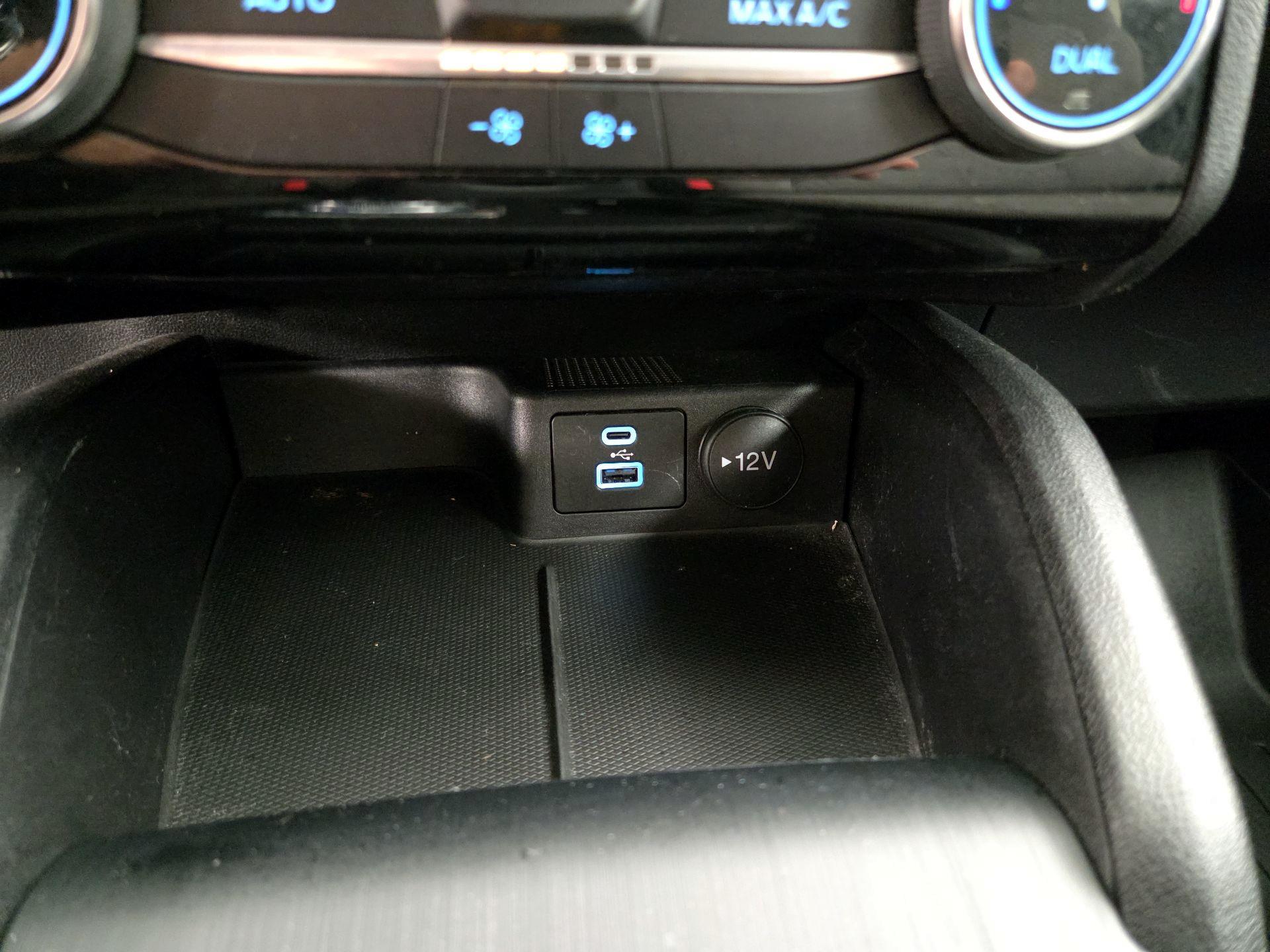 Thumbnail: 2022 Ford Escape - 18