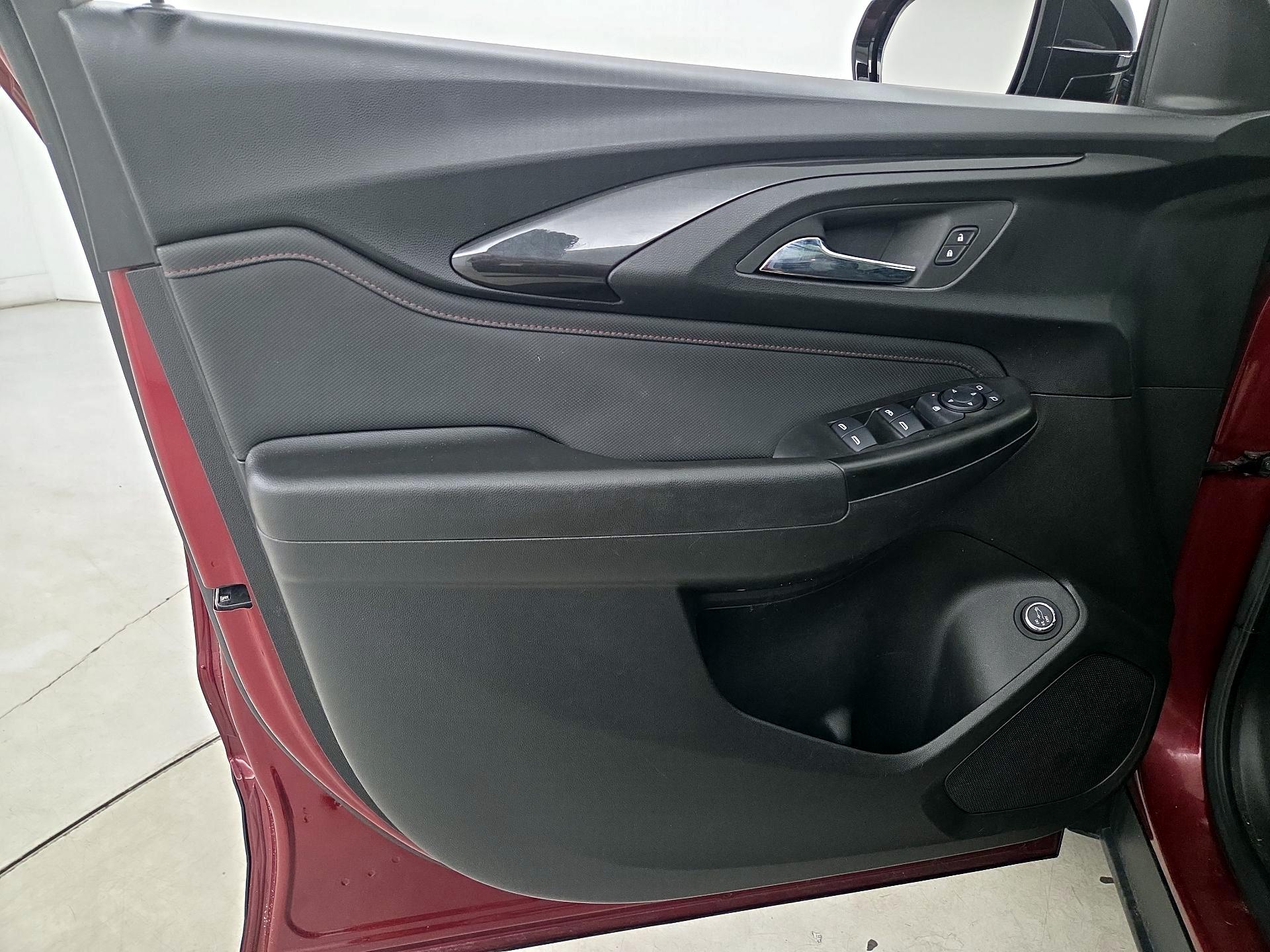 Thumbnail: 2023 Chevrolet TrailBlazer - 12