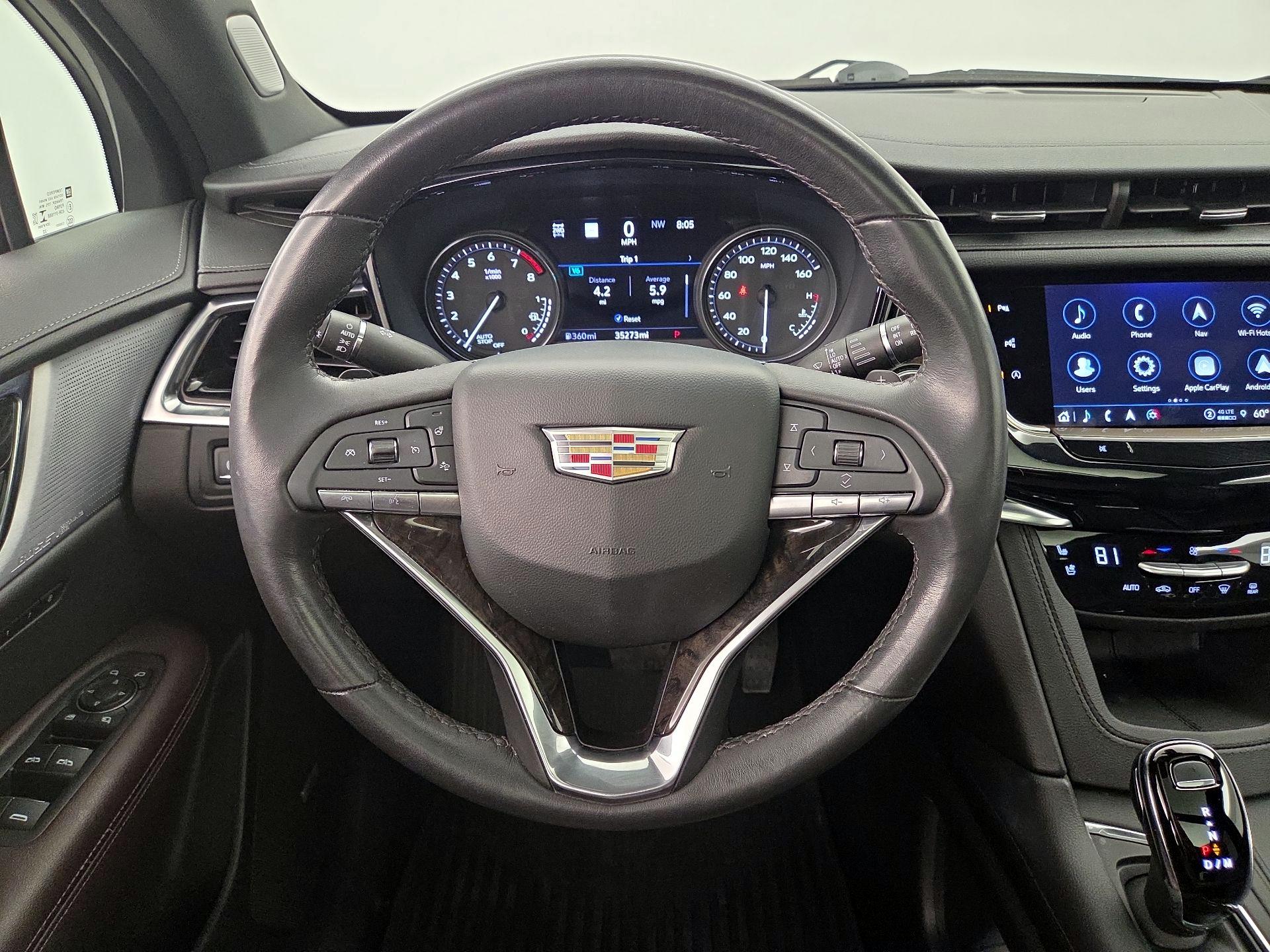 Thumbnail: 2023 Cadillac XT6 - 10