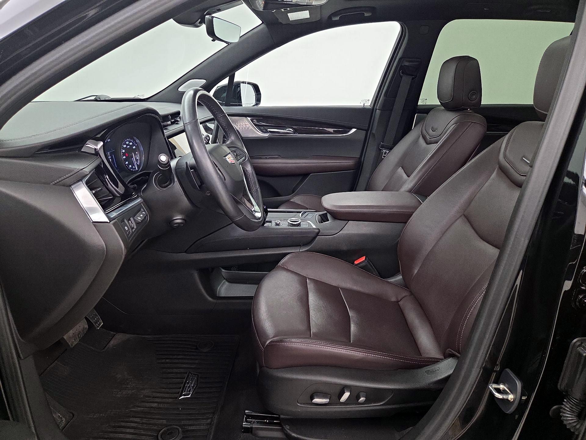 Thumbnail: 2023 Cadillac XT6 - 11