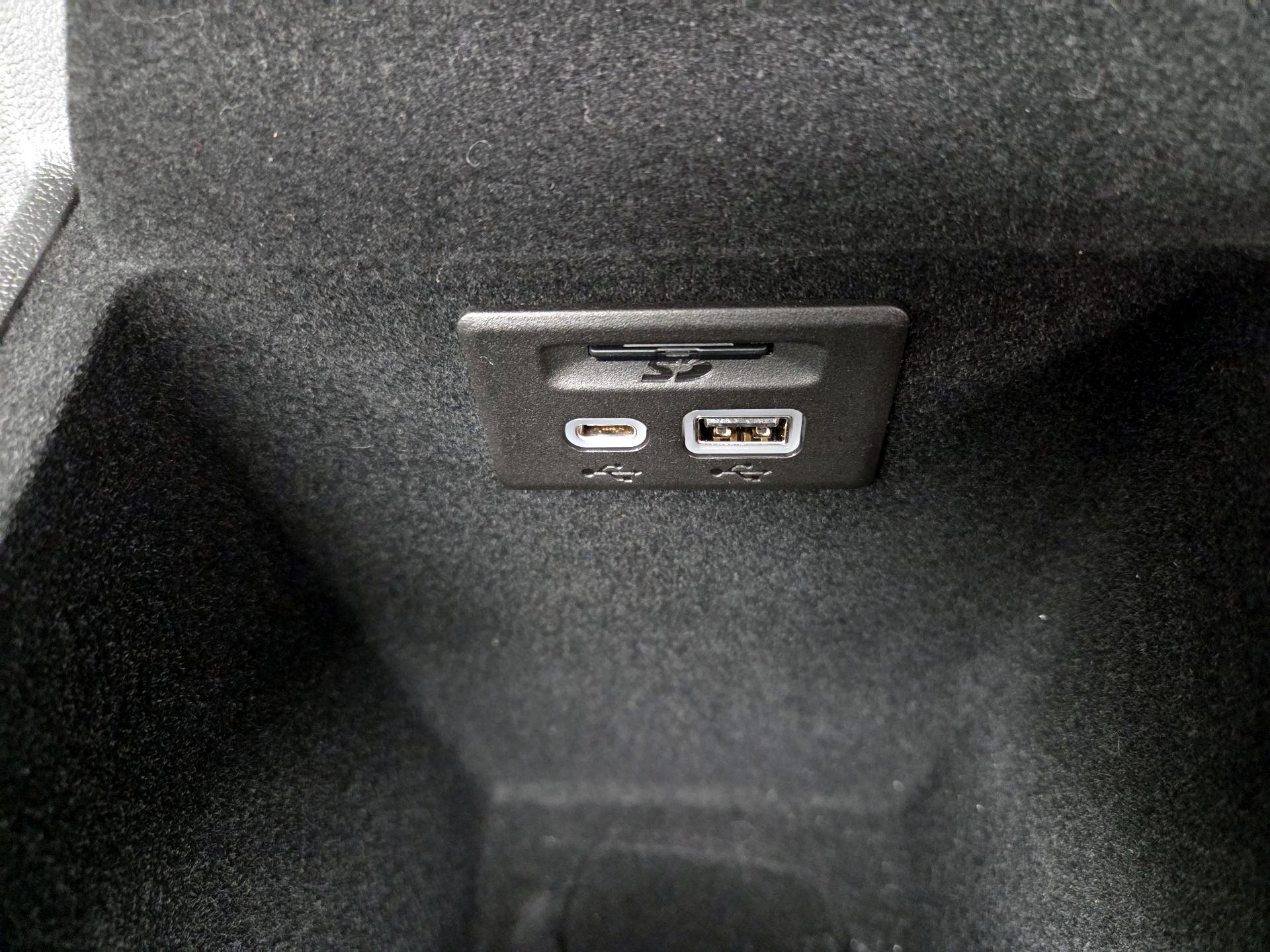 Thumbnail: 2023 Cadillac XT6 - 18