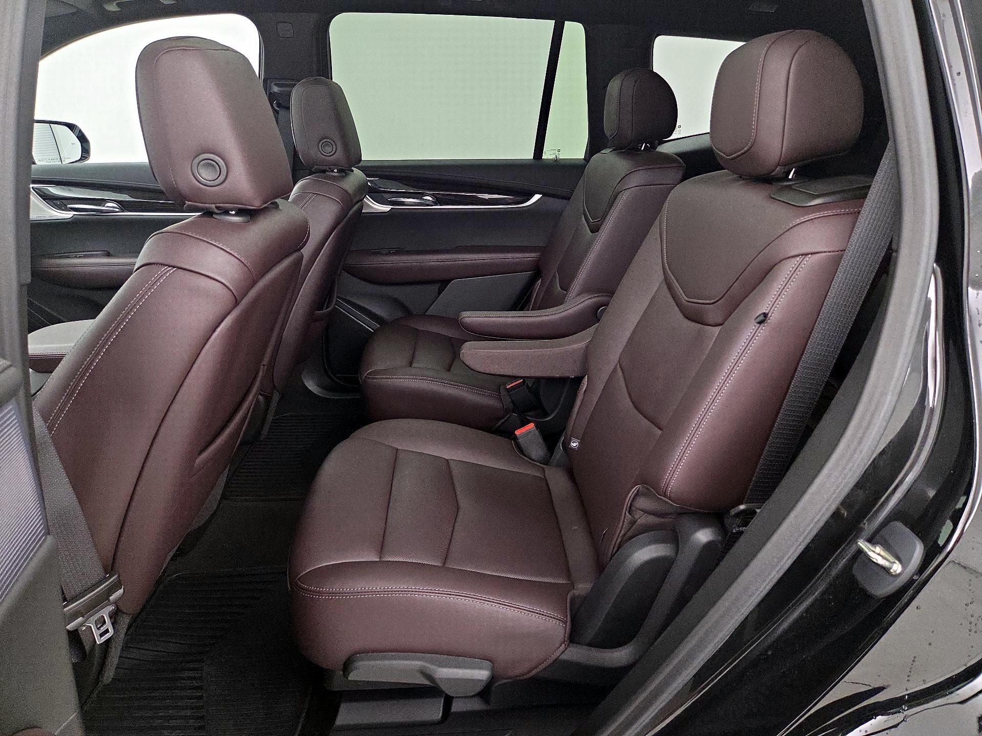 Thumbnail: 2023 Cadillac XT6 - 20