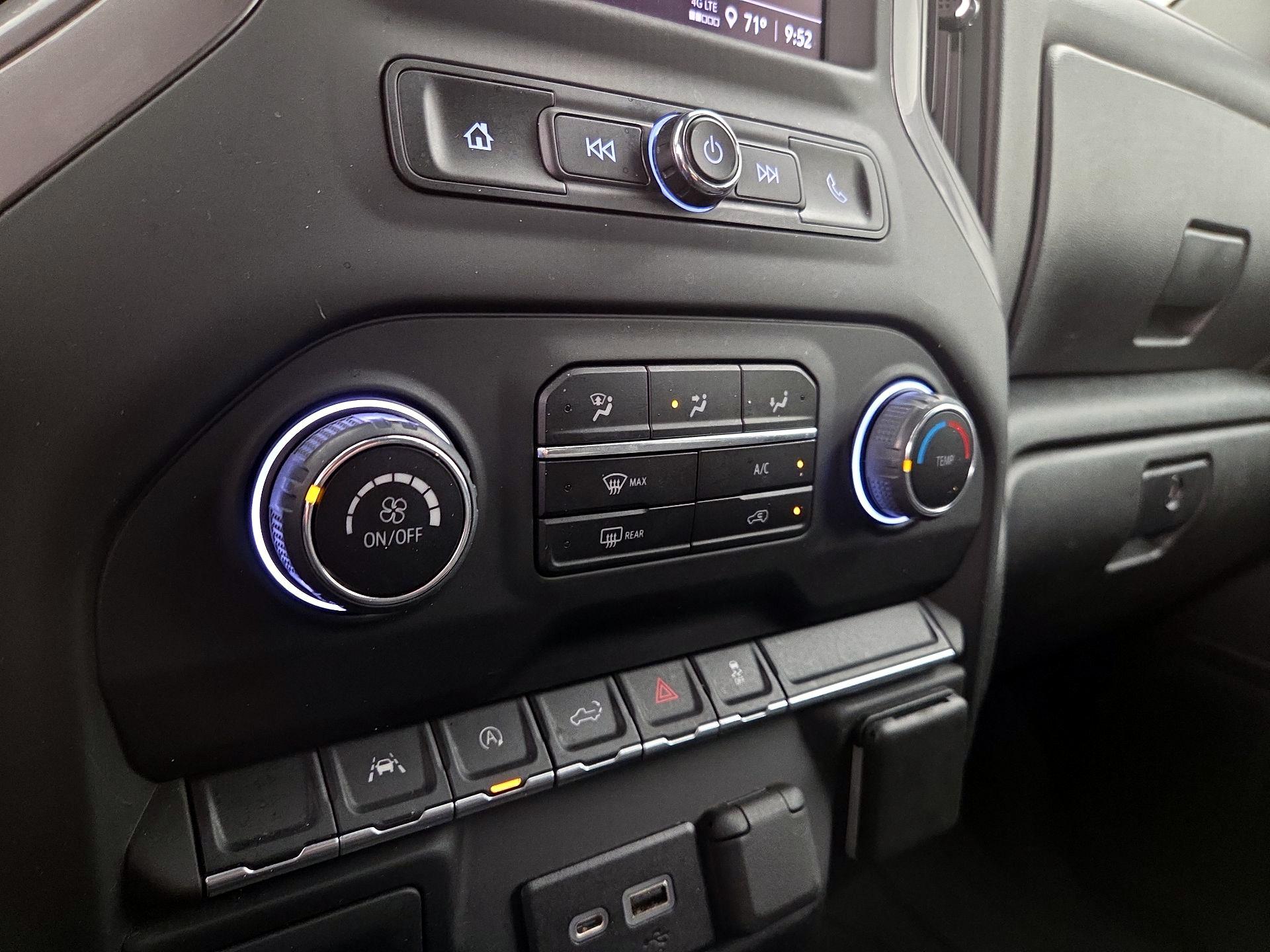 Thumbnail: 2022 Chevrolet Silverado 1500 - 16