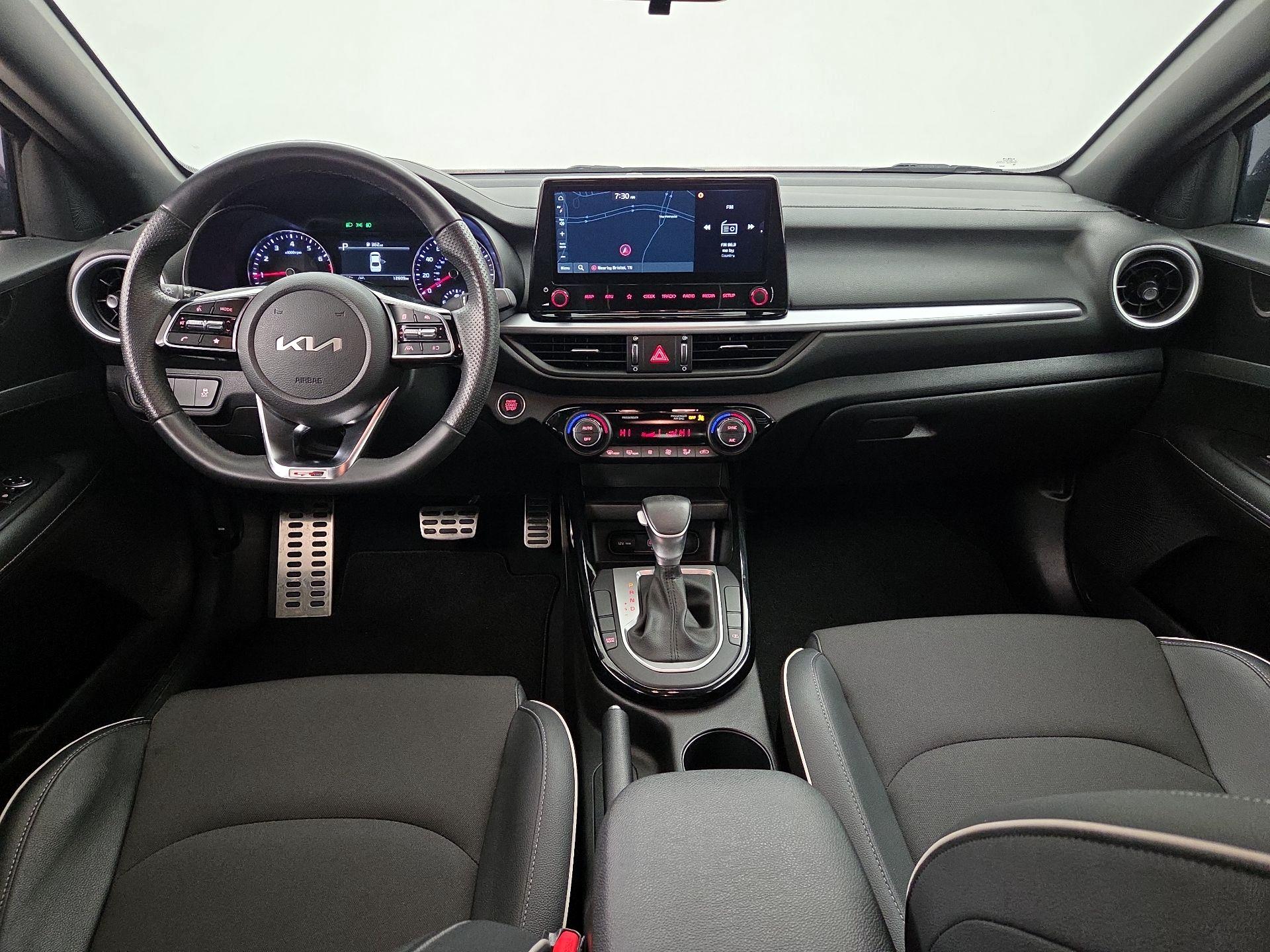 Thumbnail: 2023 Kia Forte - 9