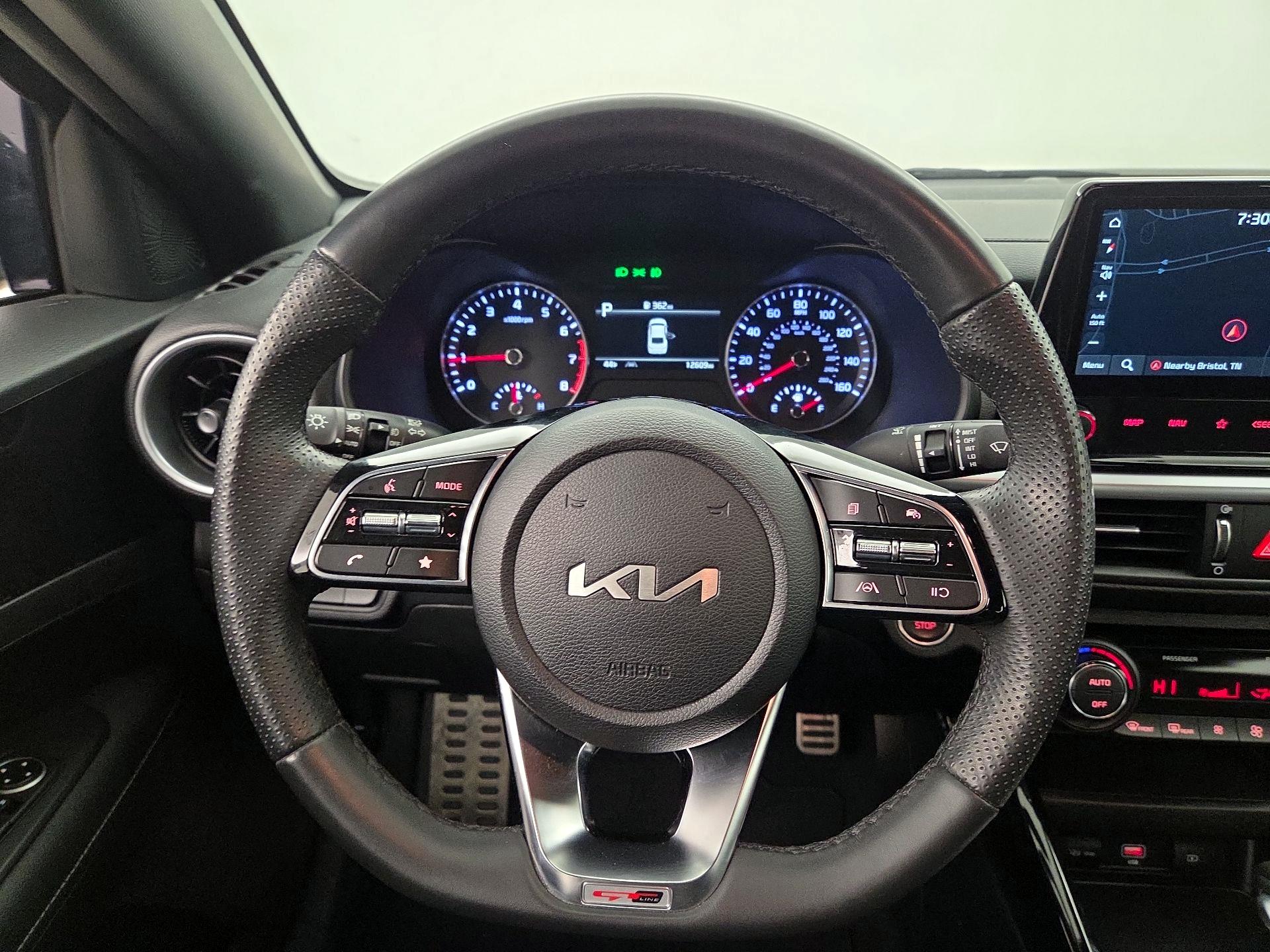 Thumbnail: 2023 Kia Forte - 10