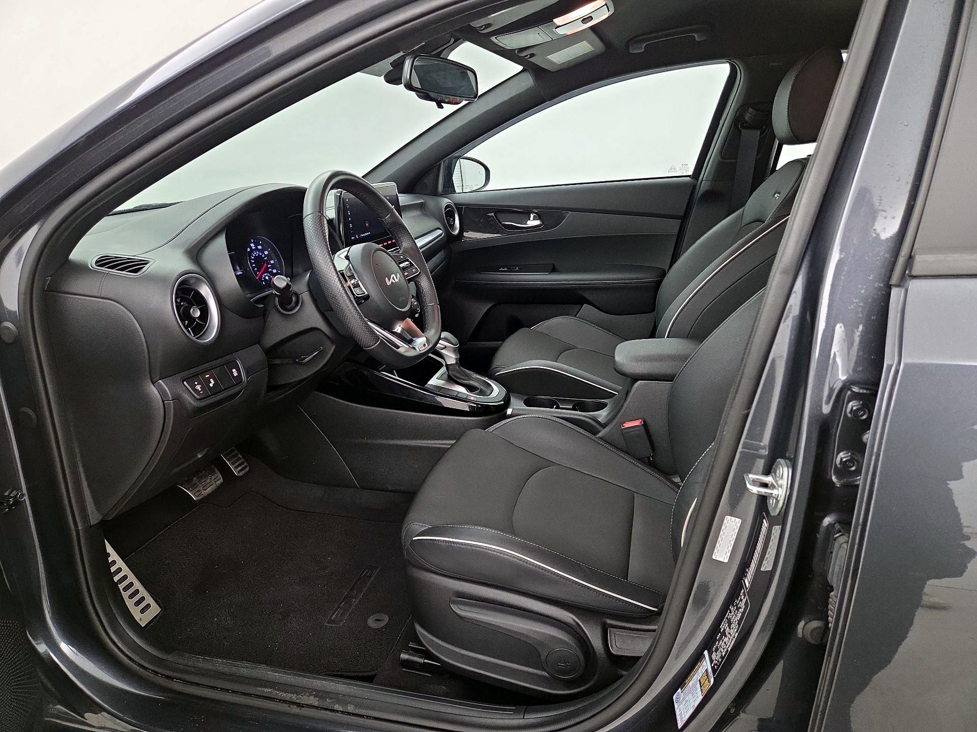 Thumbnail: 2023 Kia Forte - 11