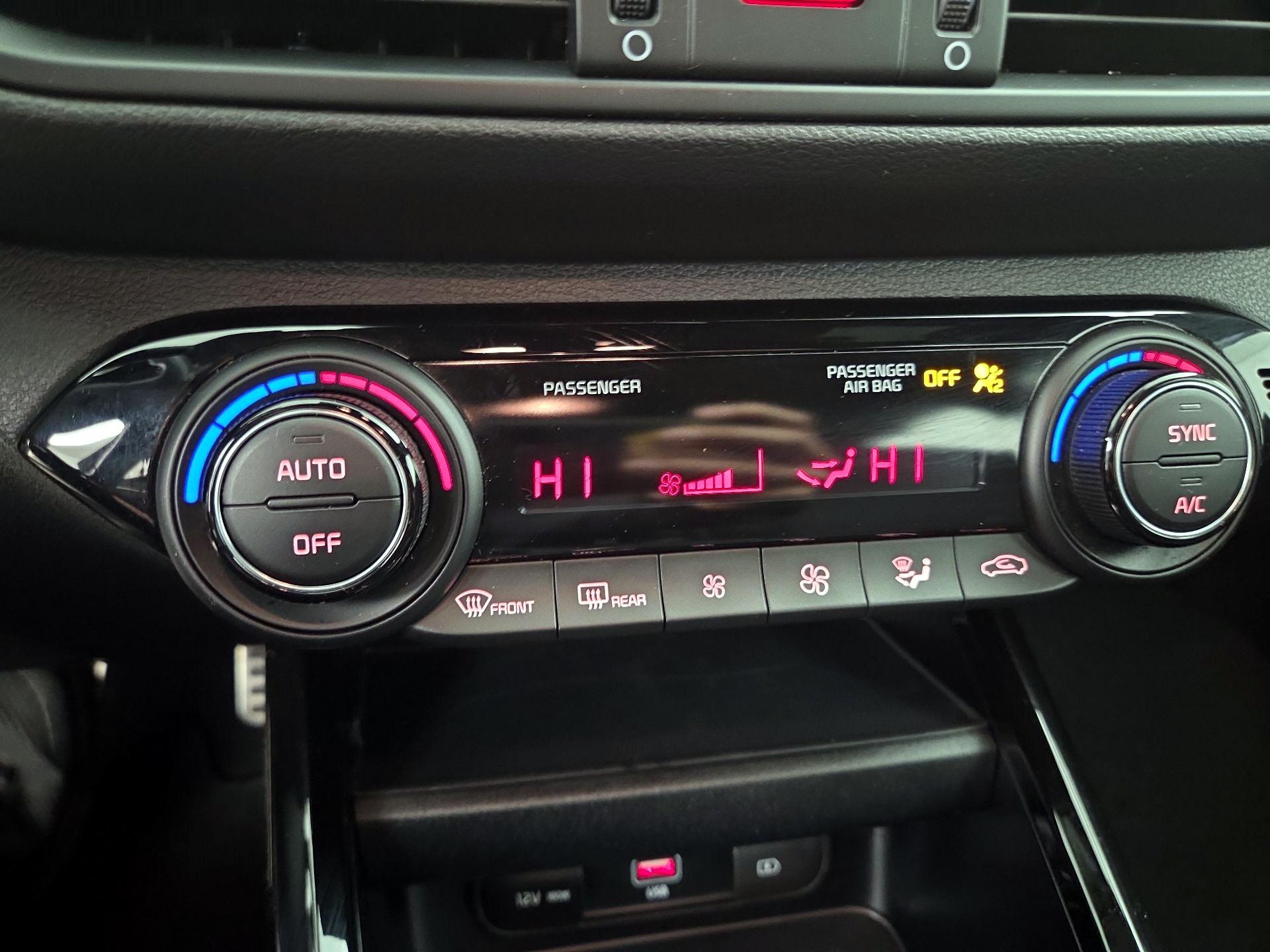 Thumbnail: 2023 Kia Forte - 17