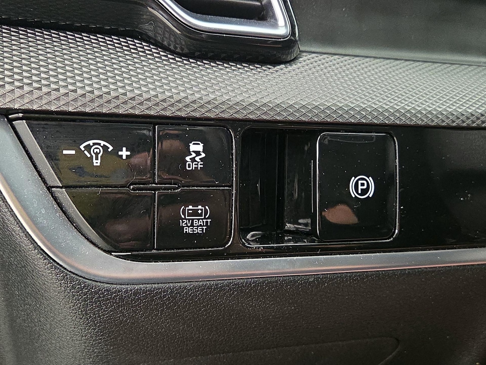 2023 Kia Sportage LX Hybrid - Photo 14
