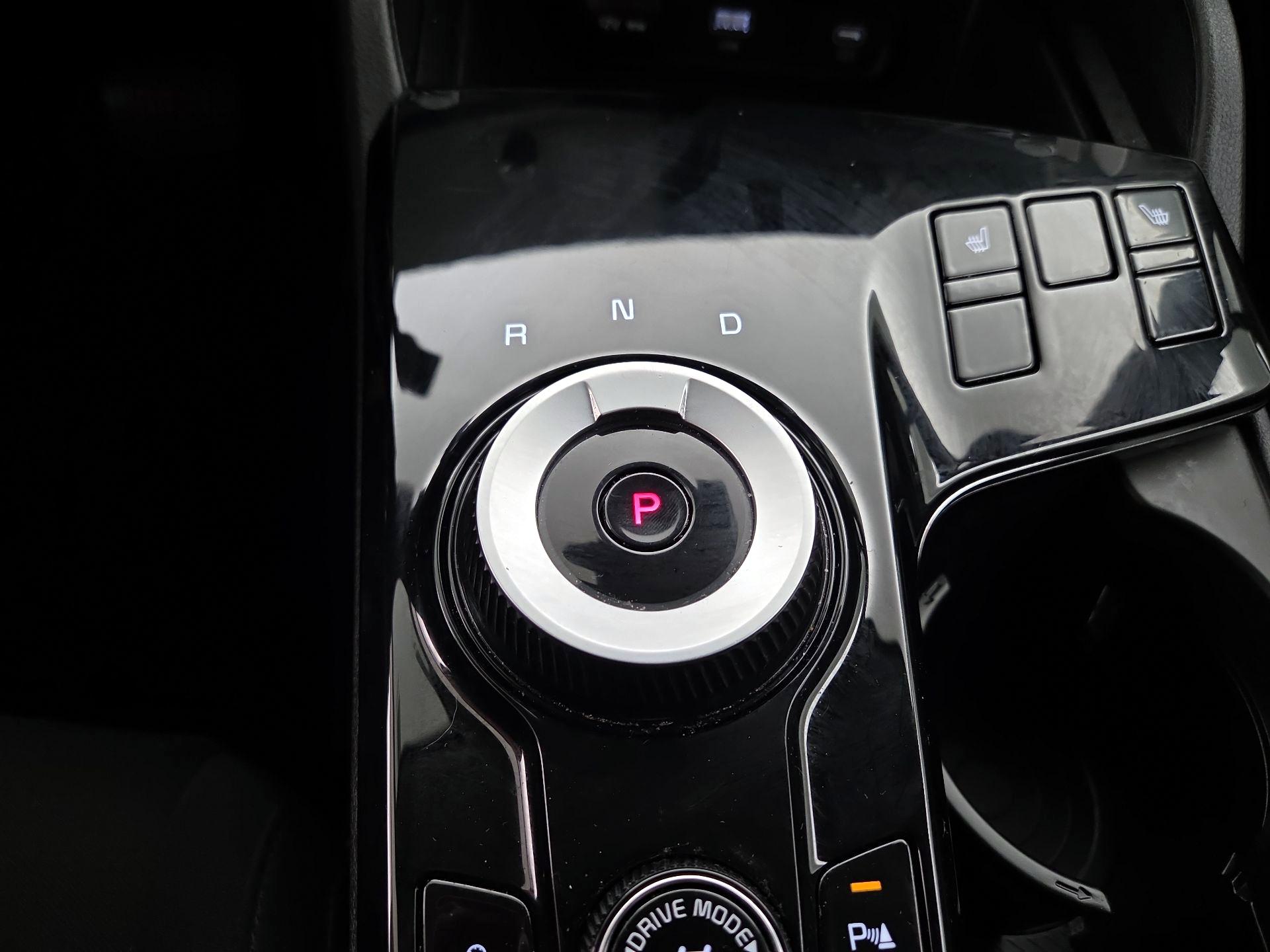 Thumbnail: 2023 Kia Sportage - 17