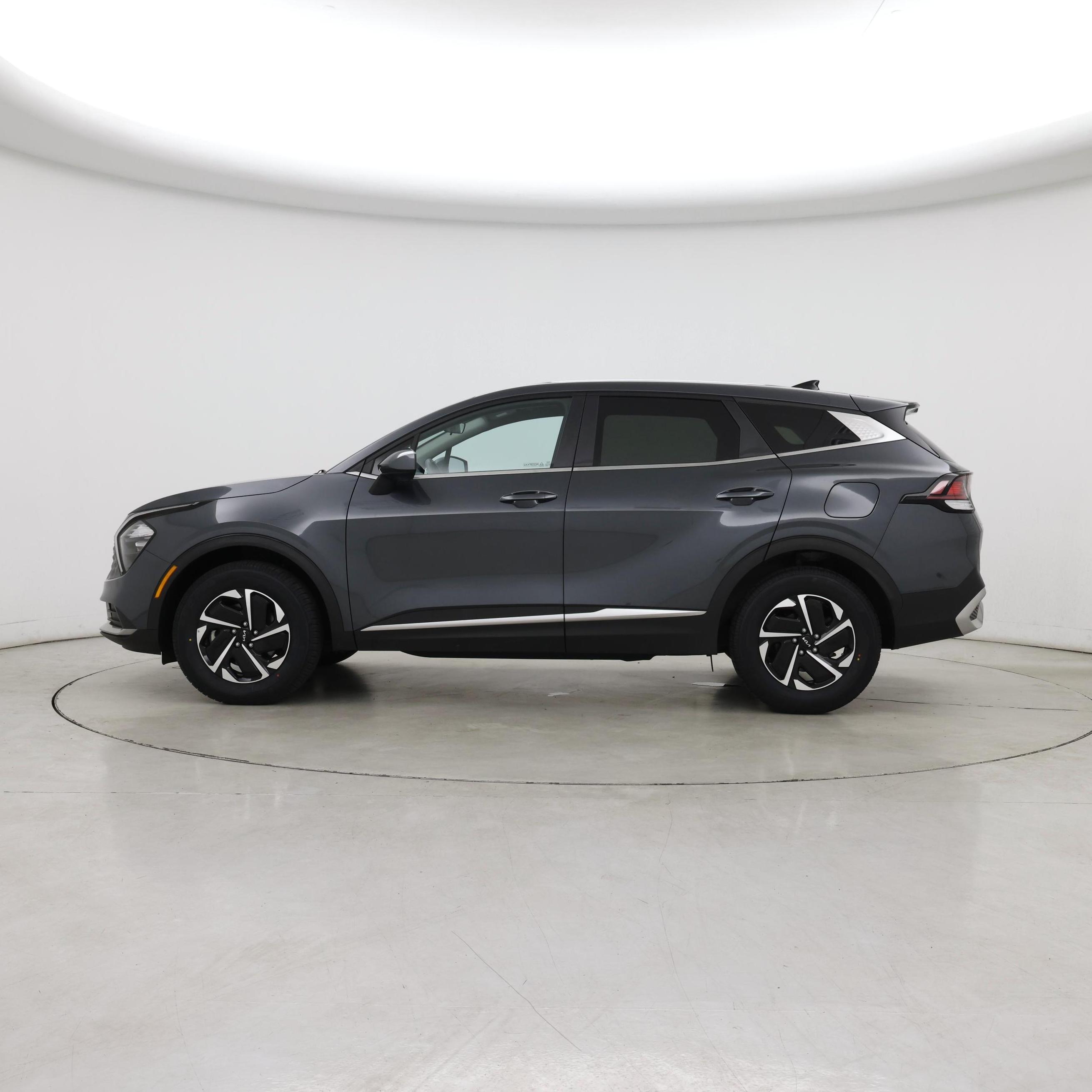 Thumbnail: 2023 Kia Sportage - 3