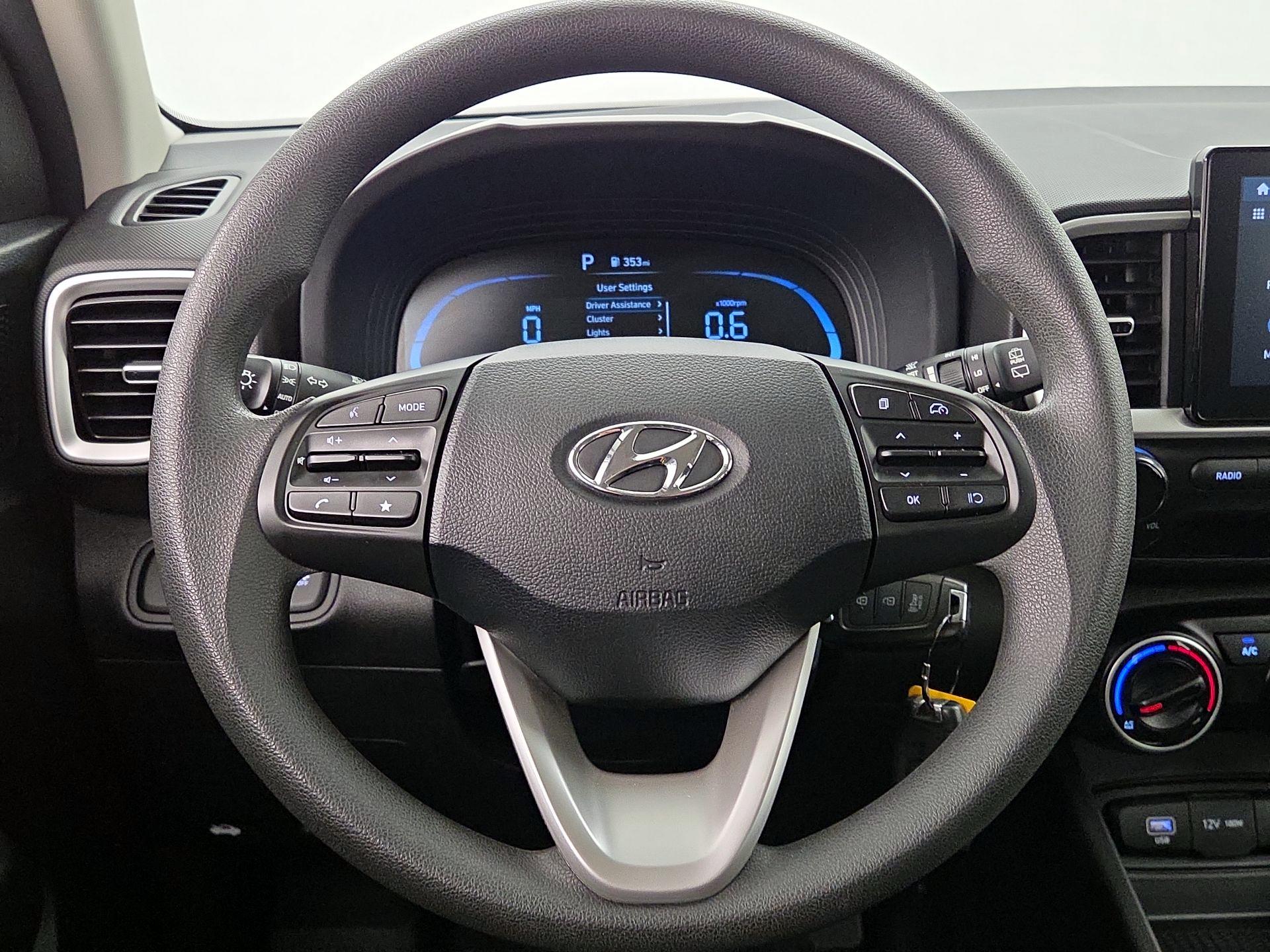 Thumbnail: 2023 Hyundai Venue - 10