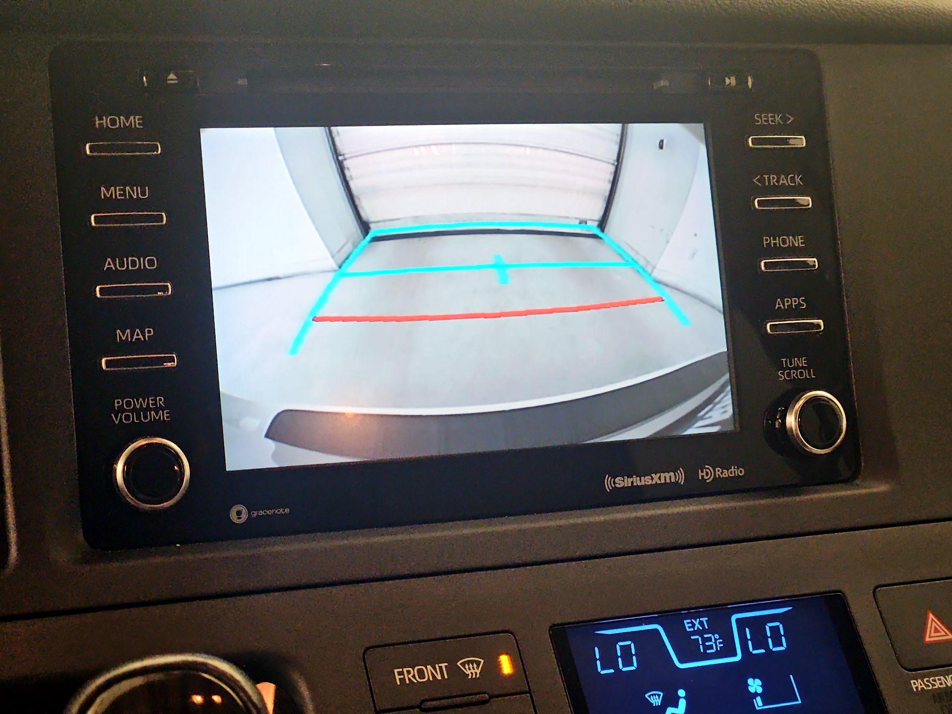 Thumbnail: 2018 Toyota Sienna - 15