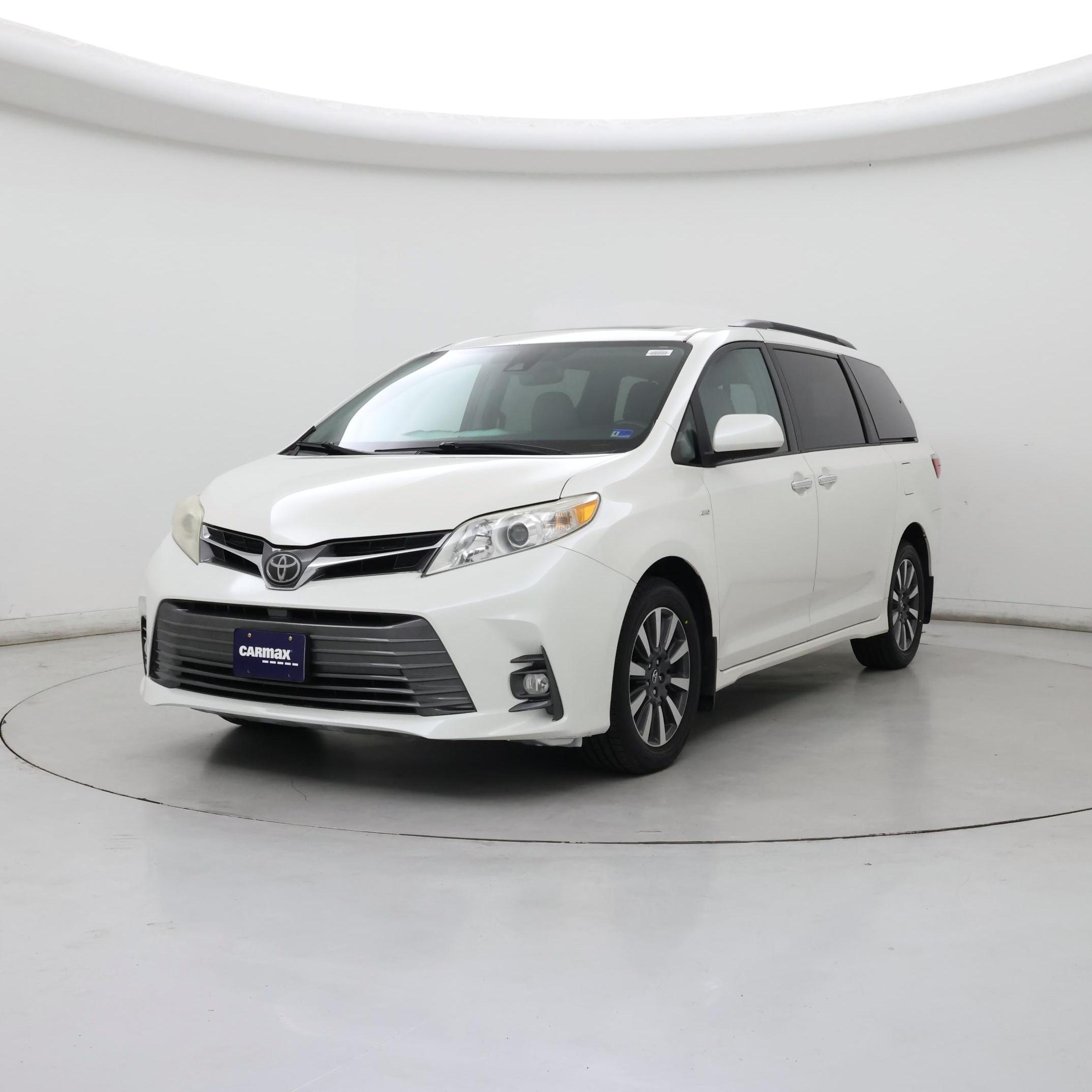 Thumbnail: 2018 Toyota Sienna - 4