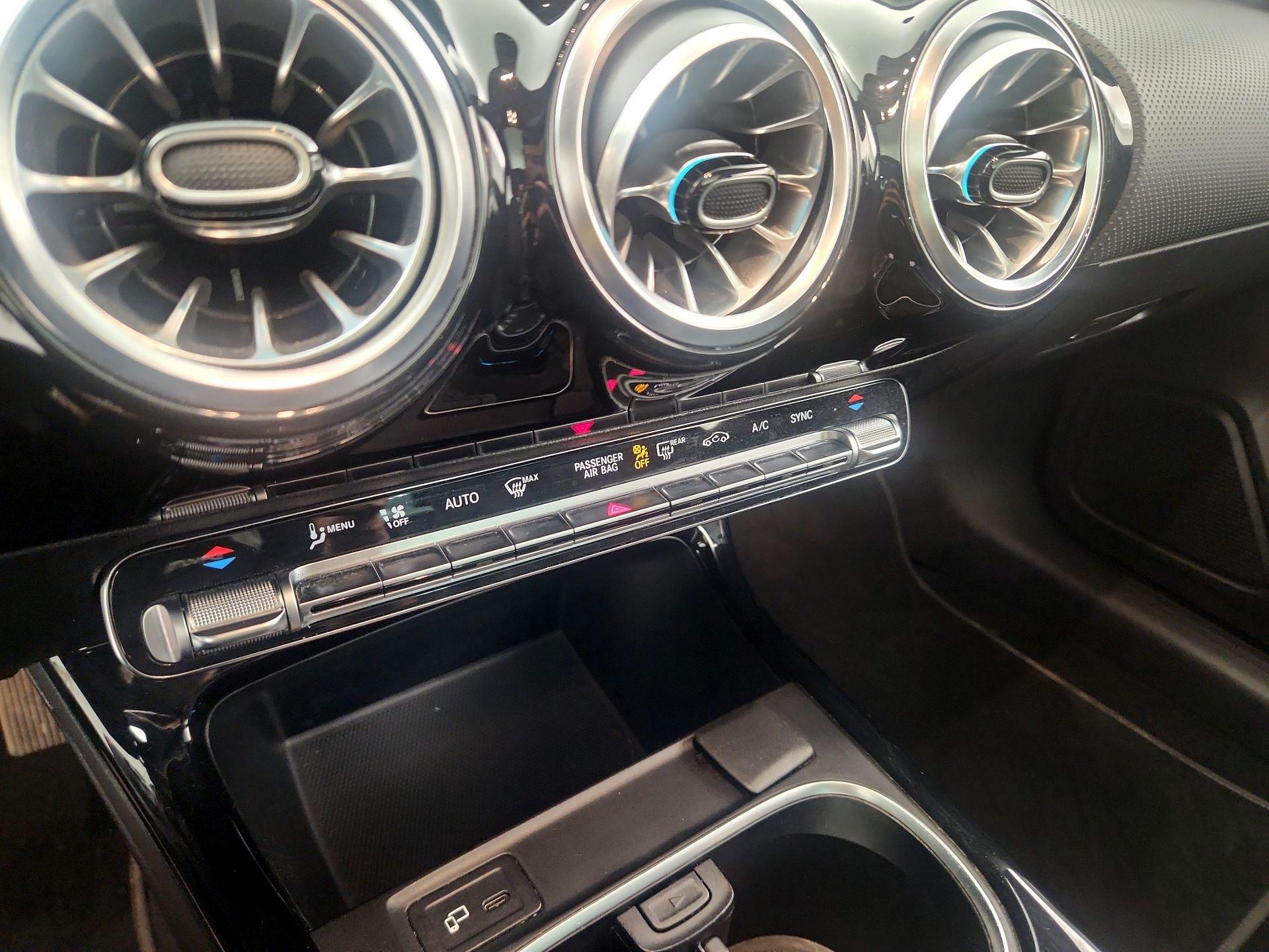 Thumbnail: 2022 Mercedes-Benz CLA - 17