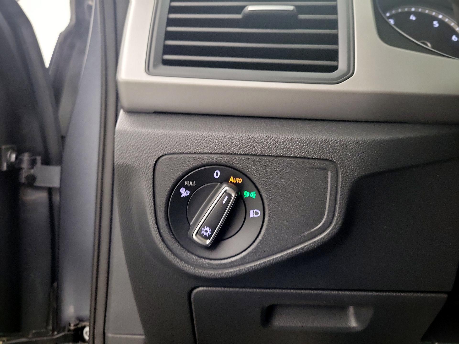 Thumbnail: 2020 Volkswagen Atlas - 13