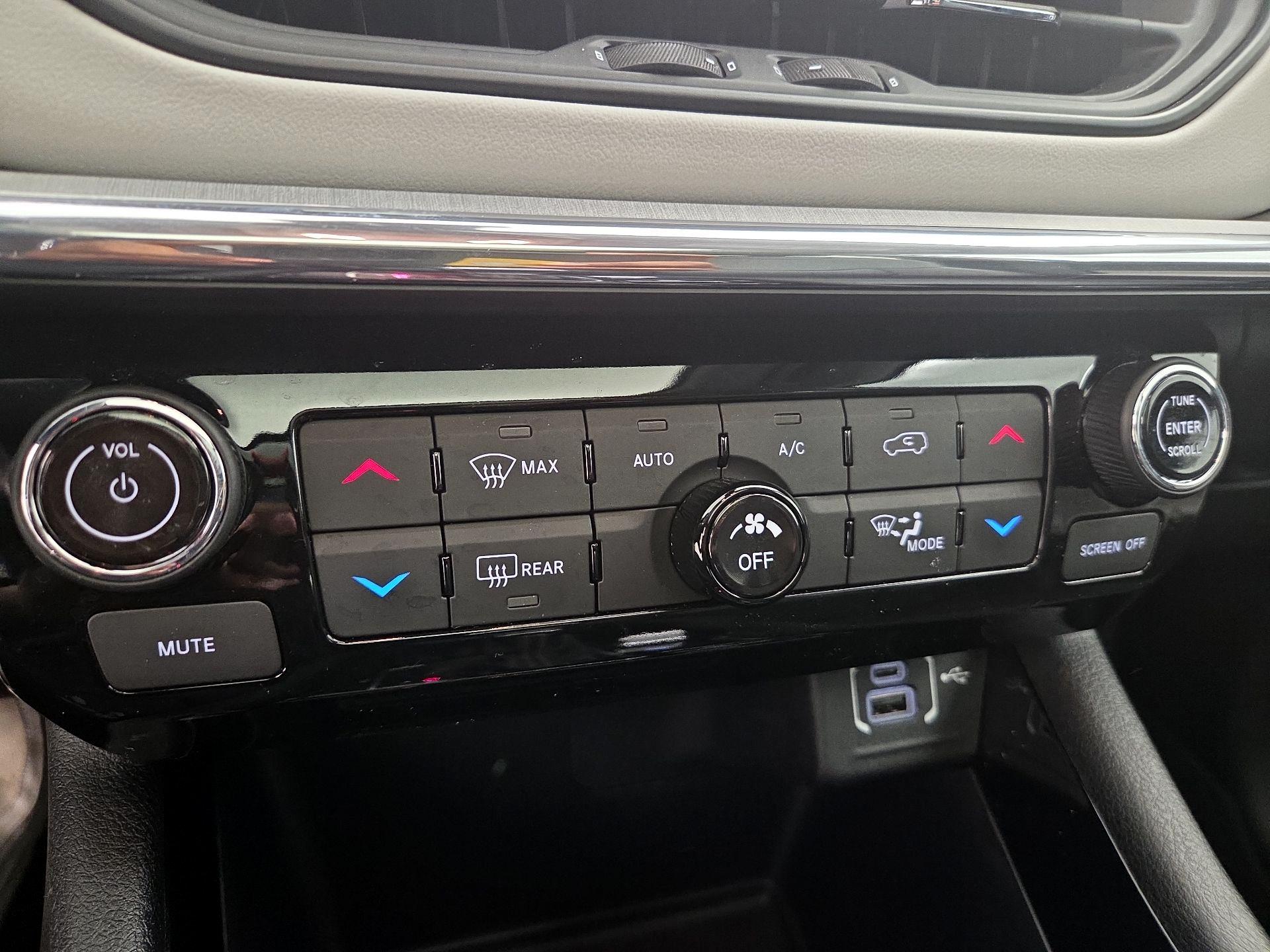 Thumbnail: 2022 Jeep Compass - 17