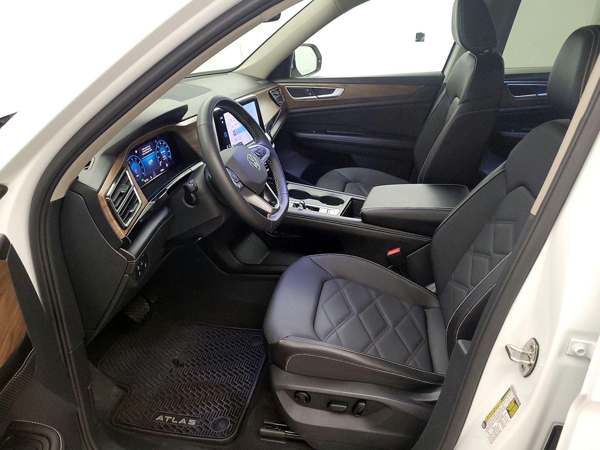 Thumbnail: 2024 Volkswagen Atlas - 11