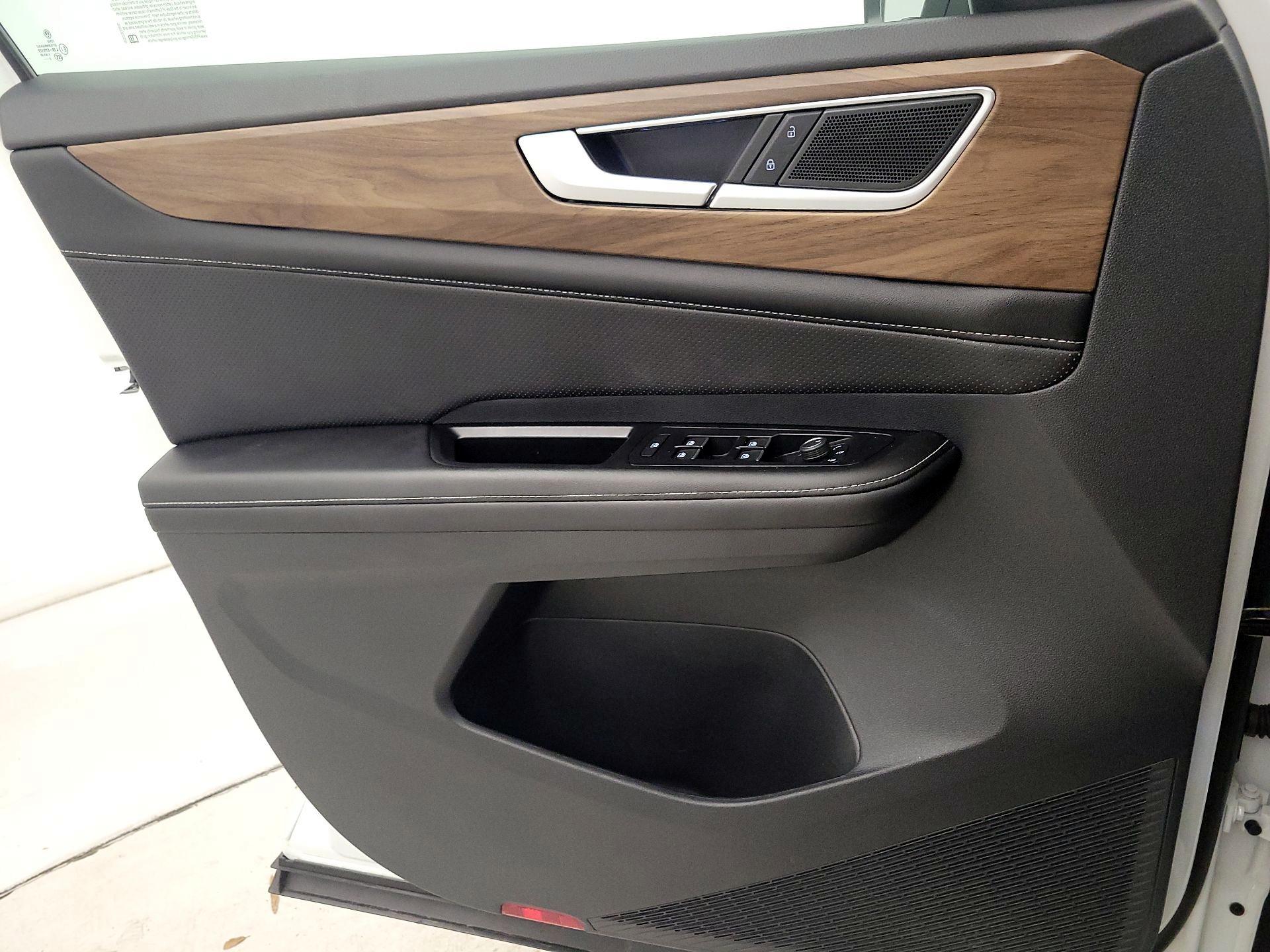 Thumbnail: 2024 Volkswagen Atlas - 12