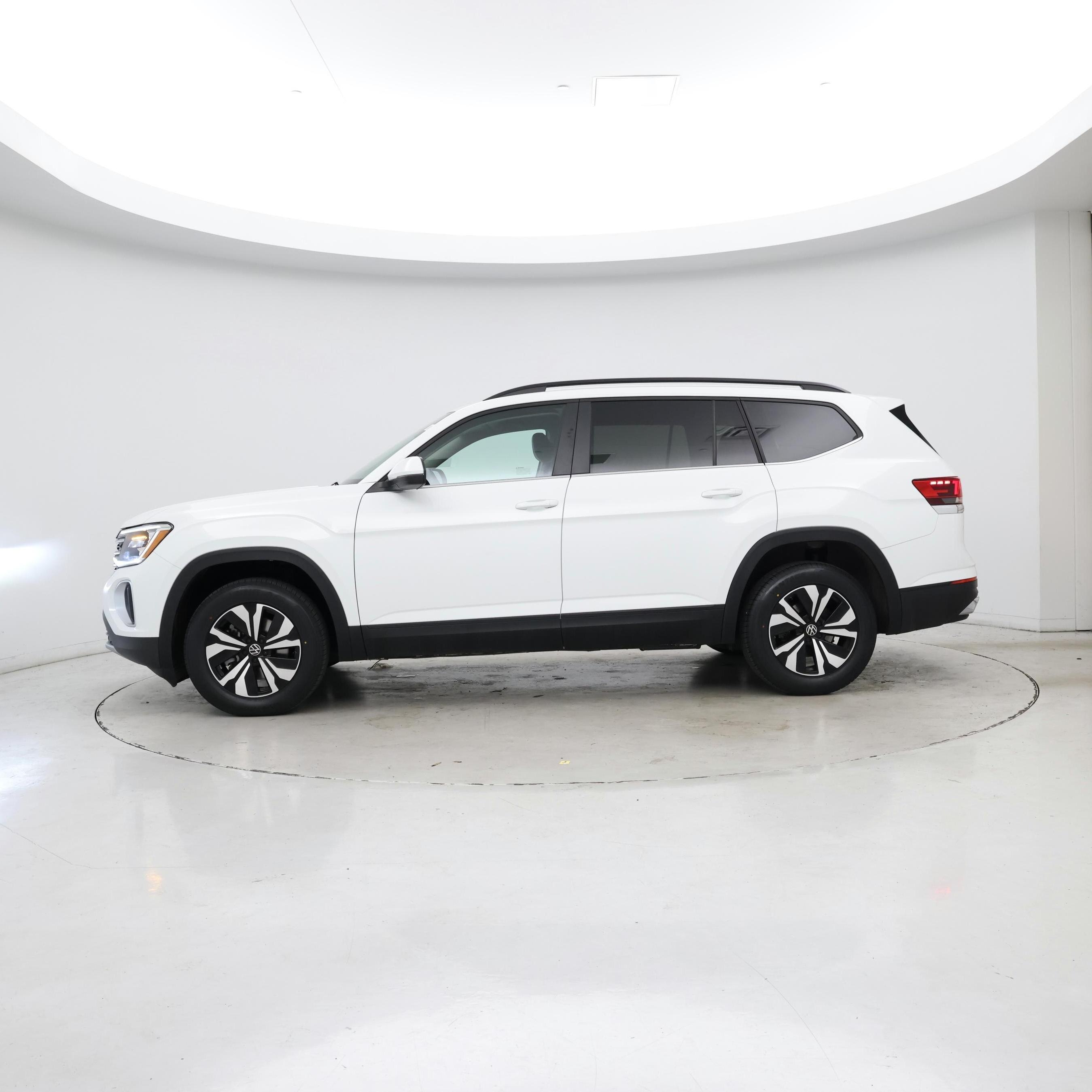 Thumbnail: 2024 Volkswagen Atlas - 3