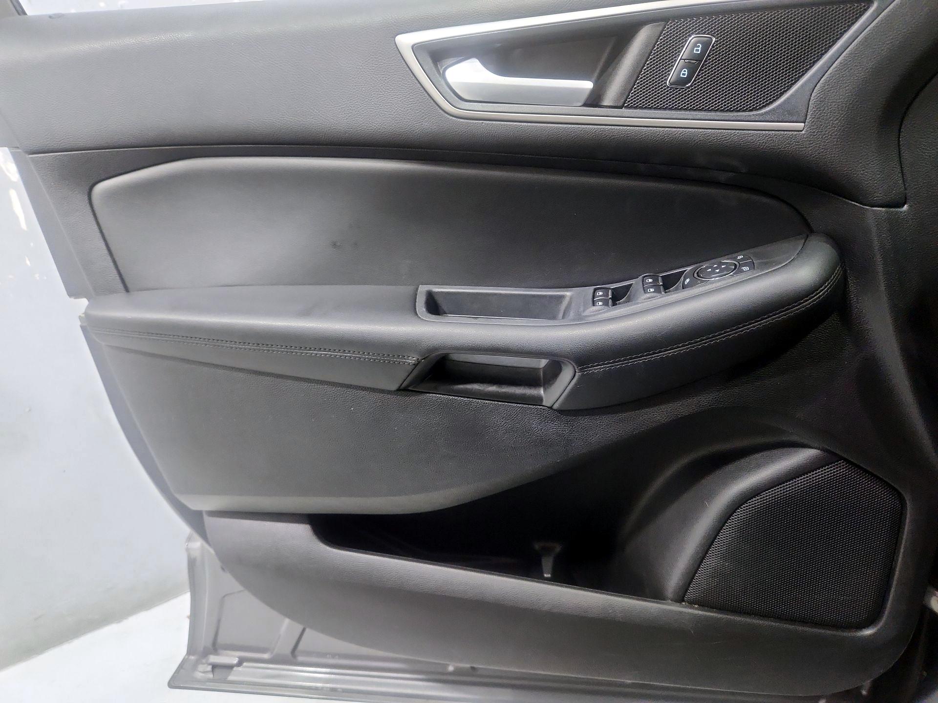 Thumbnail: 2021 Ford Edge - 12