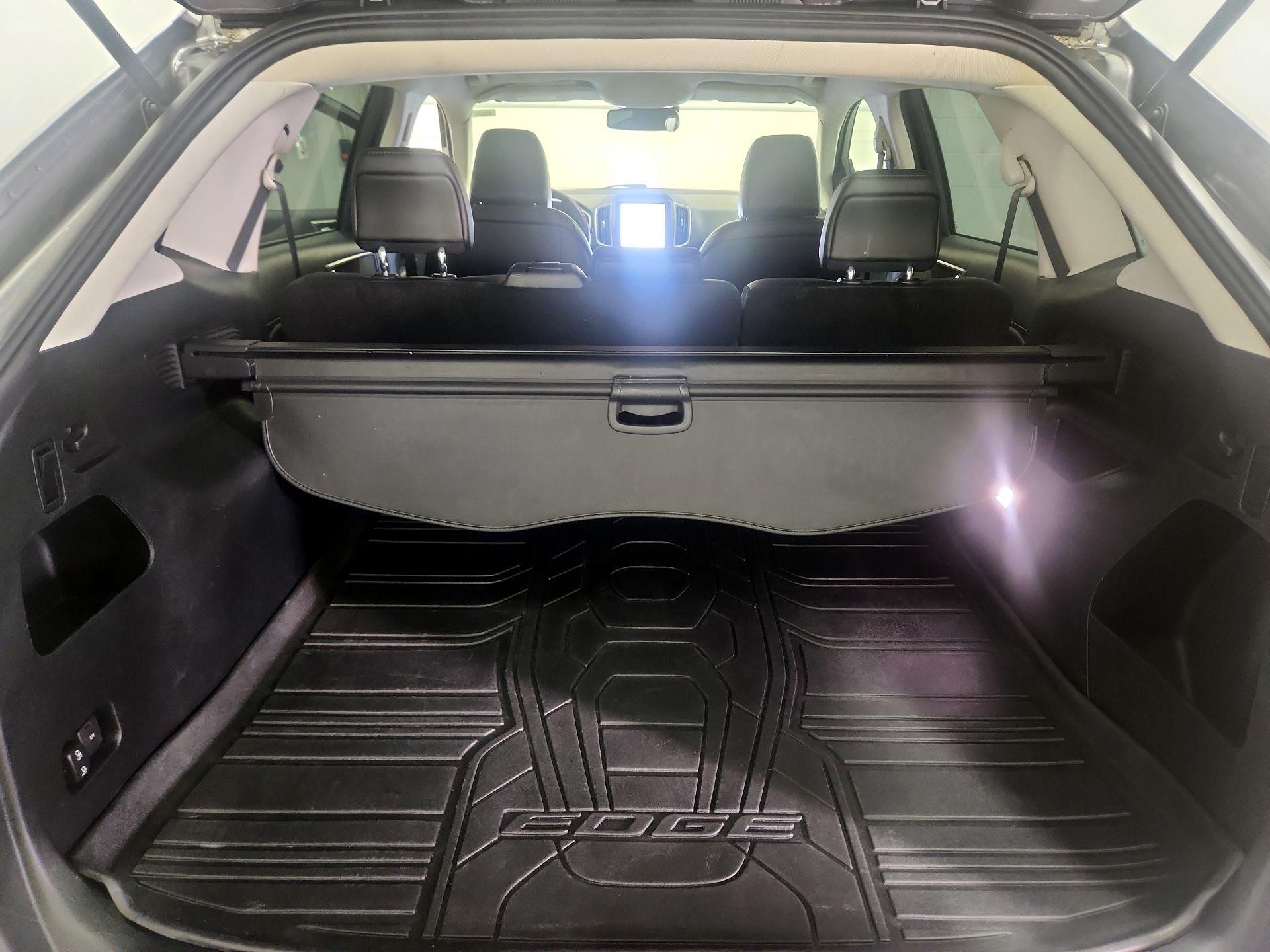Thumbnail: 2021 Ford Edge - 20