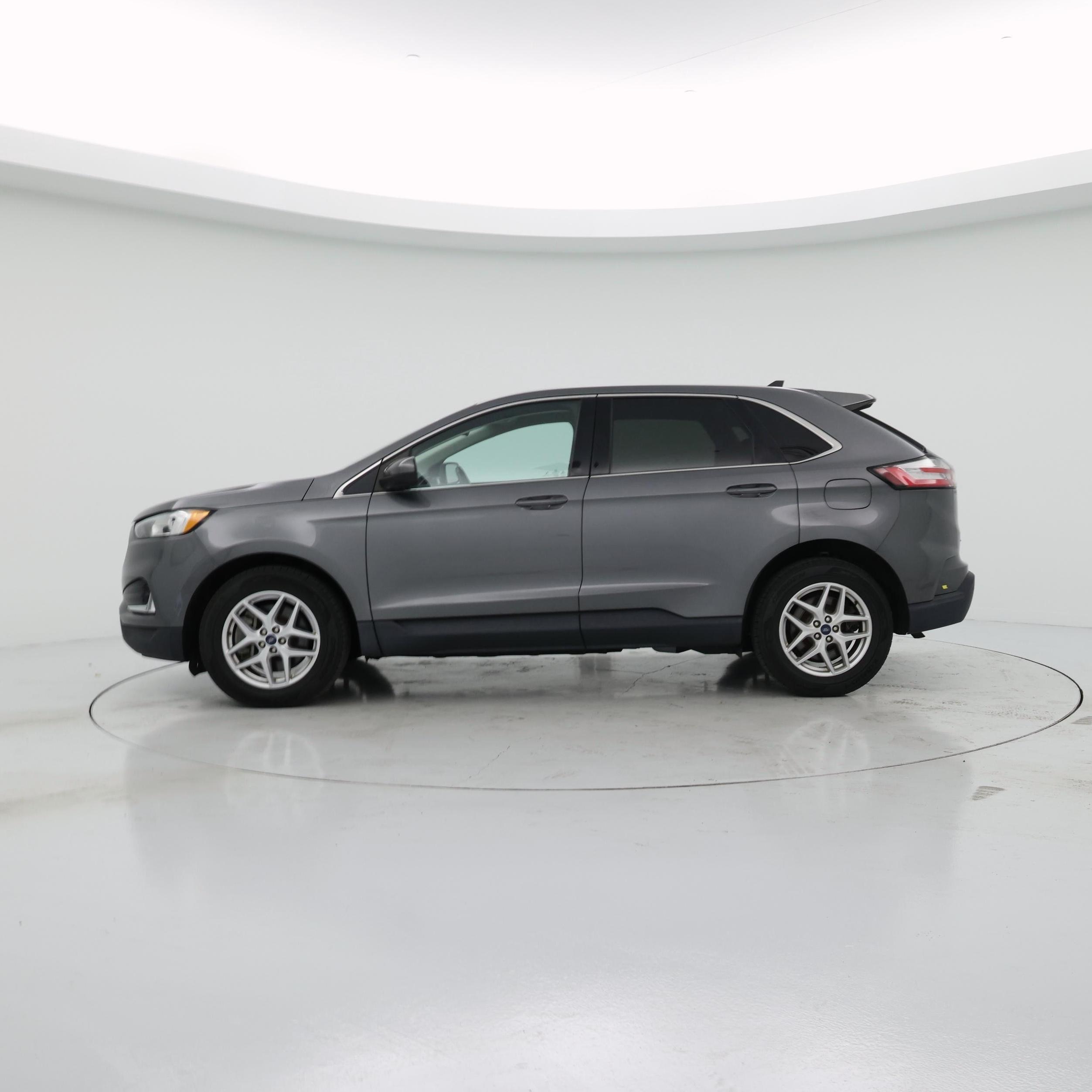 Thumbnail: 2021 Ford Edge - 3