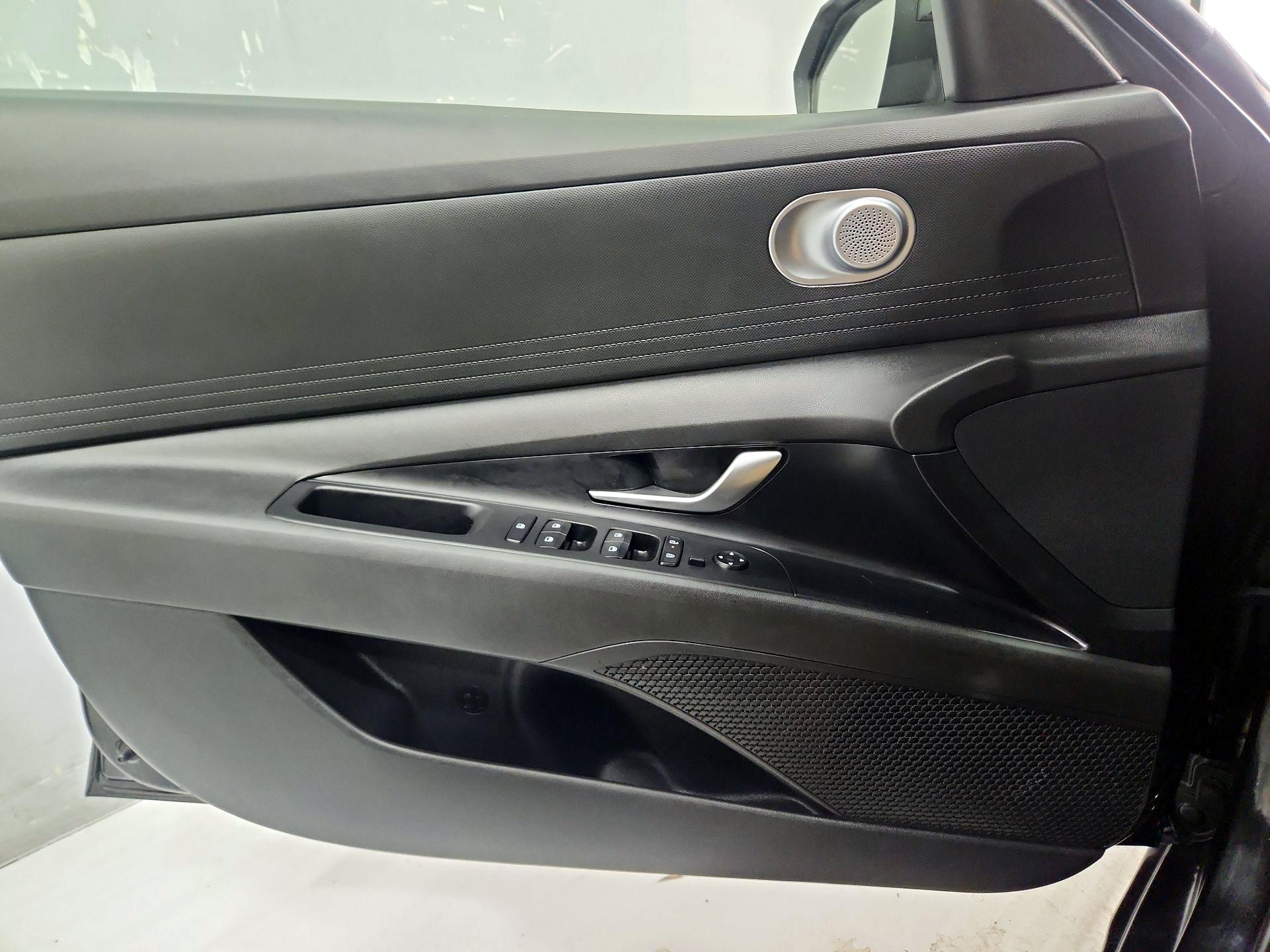 Thumbnail: 2024 Hyundai Elantra - 12