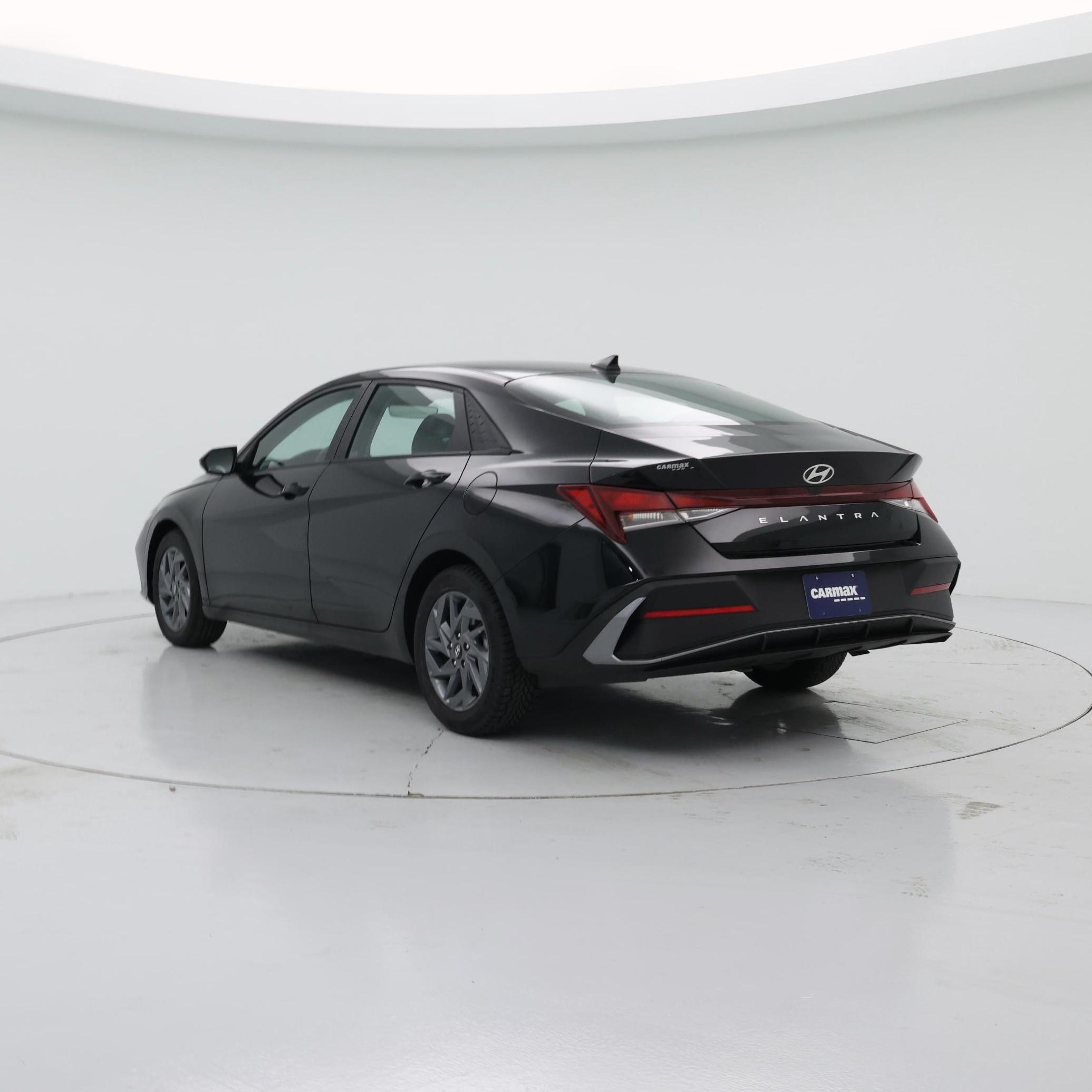 Thumbnail: 2024 Hyundai Elantra - 2