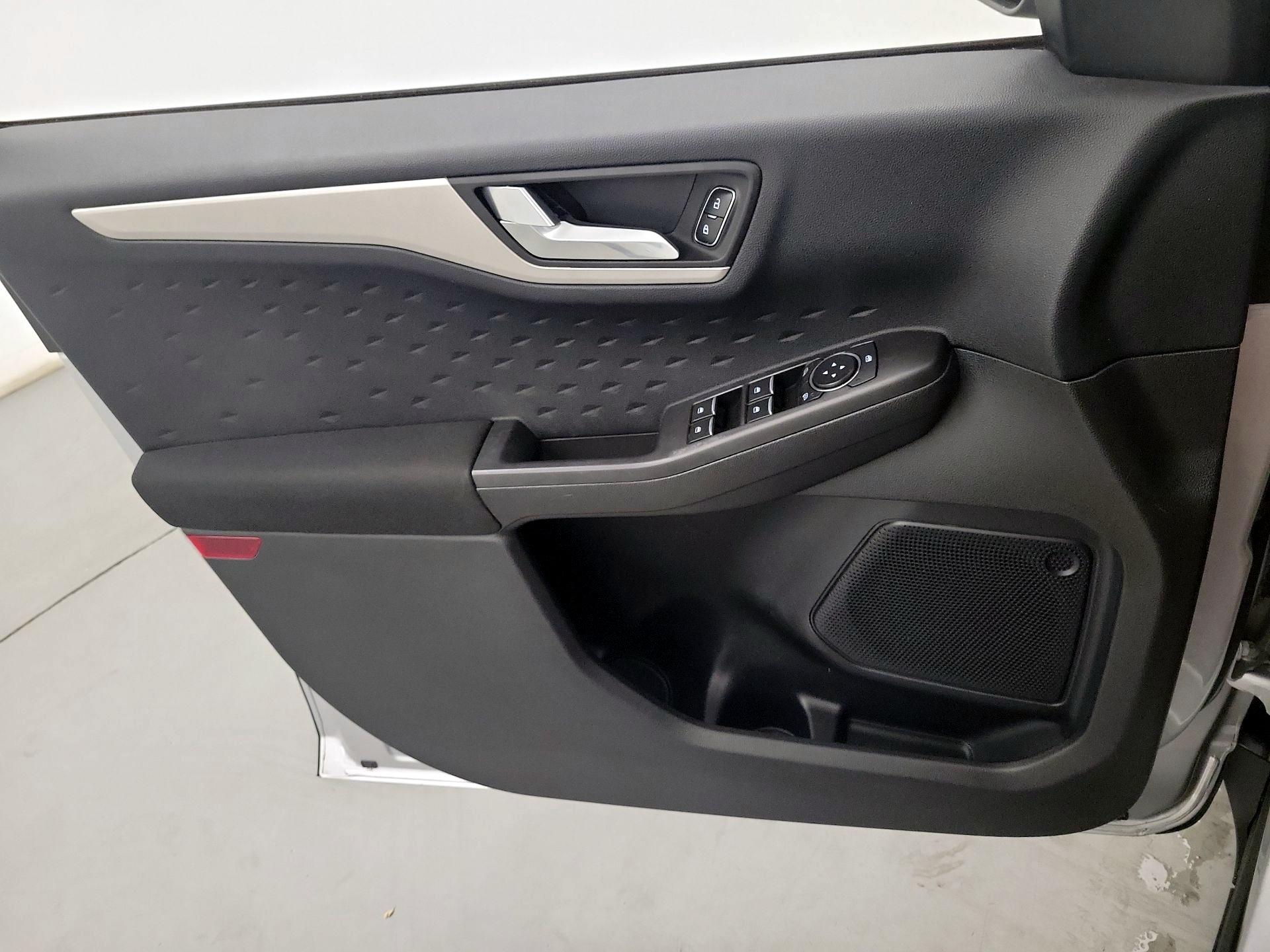 Thumbnail: 2020 Ford Escape - 12