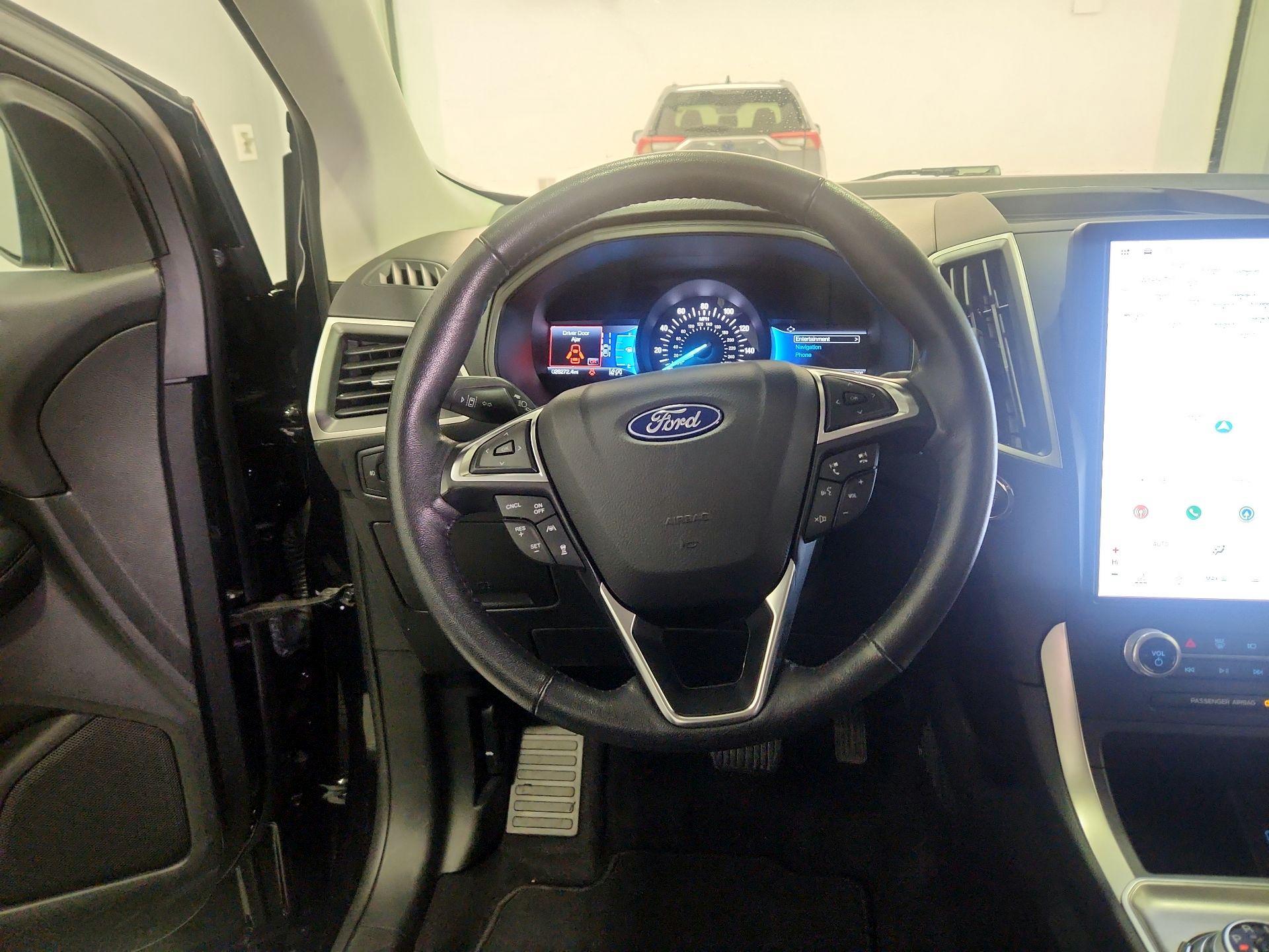 Thumbnail: 2023 Ford Edge - 10