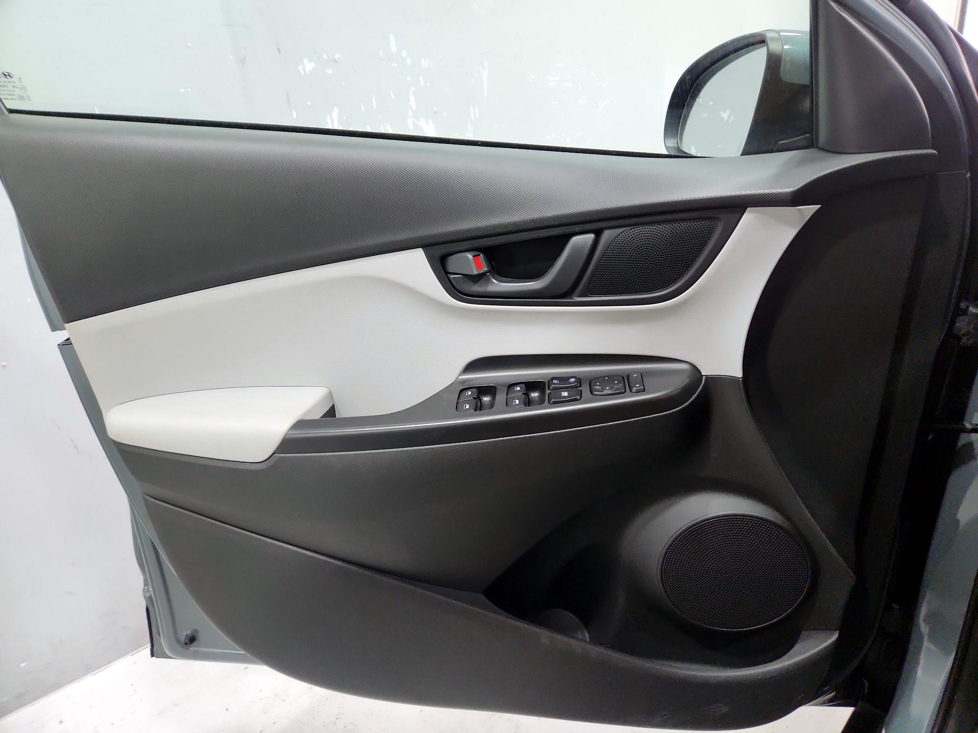 Thumbnail: 2022 Hyundai Kona - 12