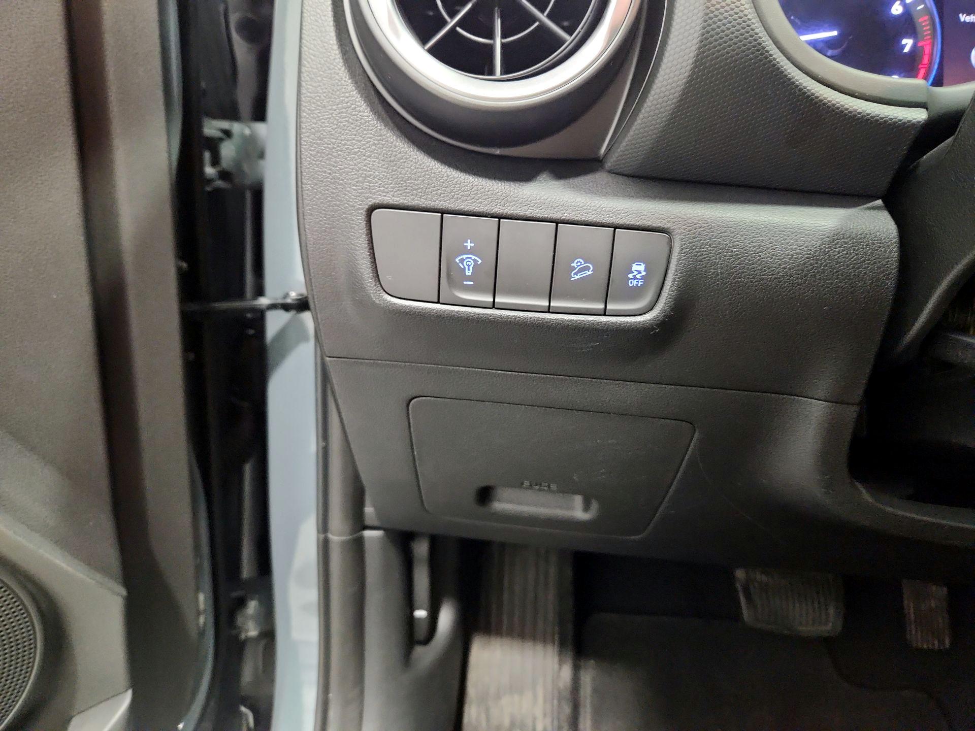 Thumbnail: 2022 Hyundai Kona - 13