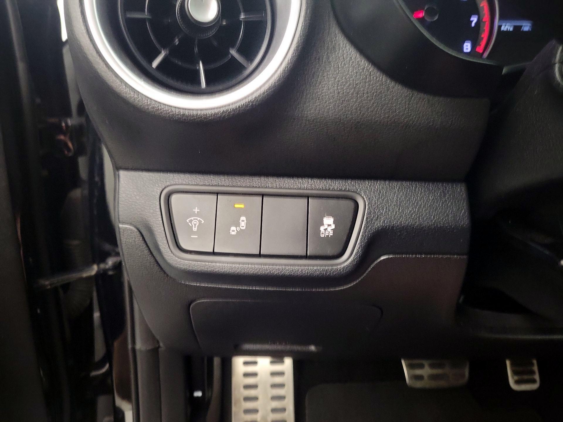 Thumbnail: 2023 Kia Forte - 13