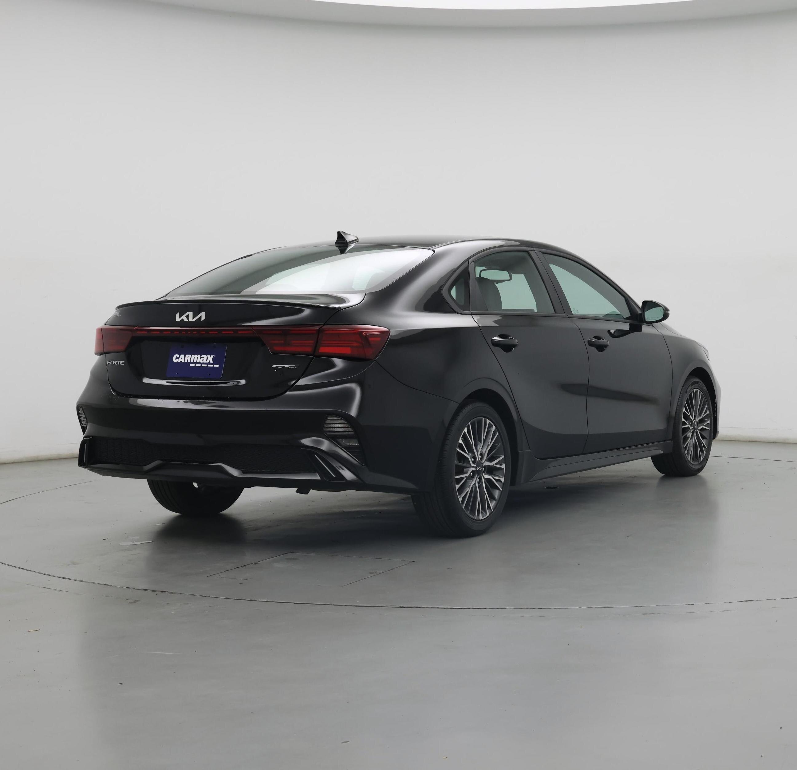 Thumbnail: 2023 Kia Forte - 8