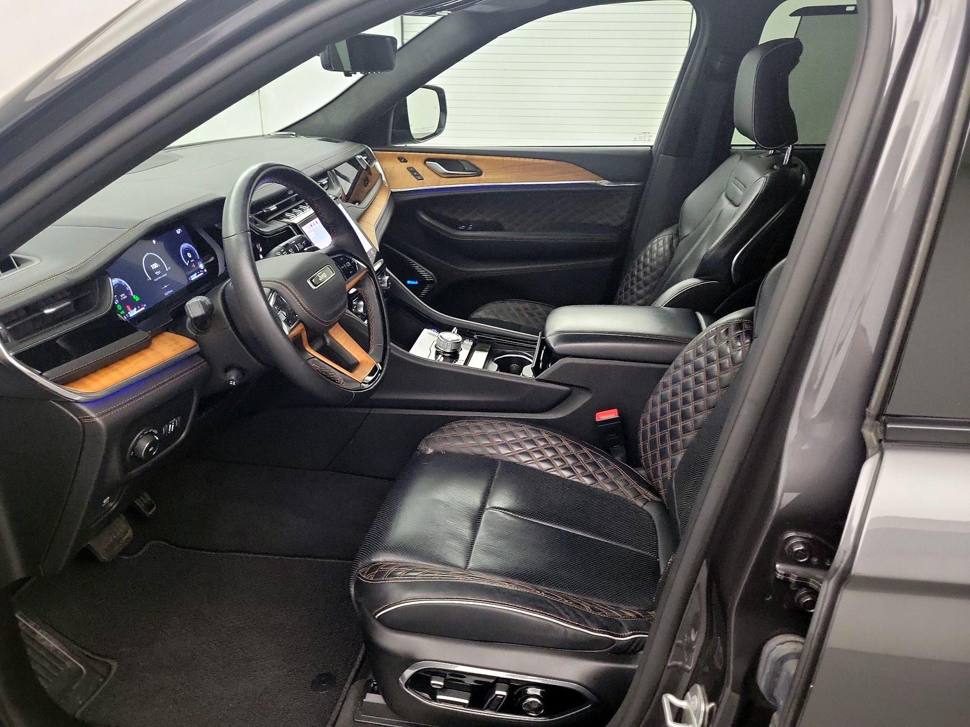 Thumbnail: 2022 Jeep Grand Cherokee L - 11