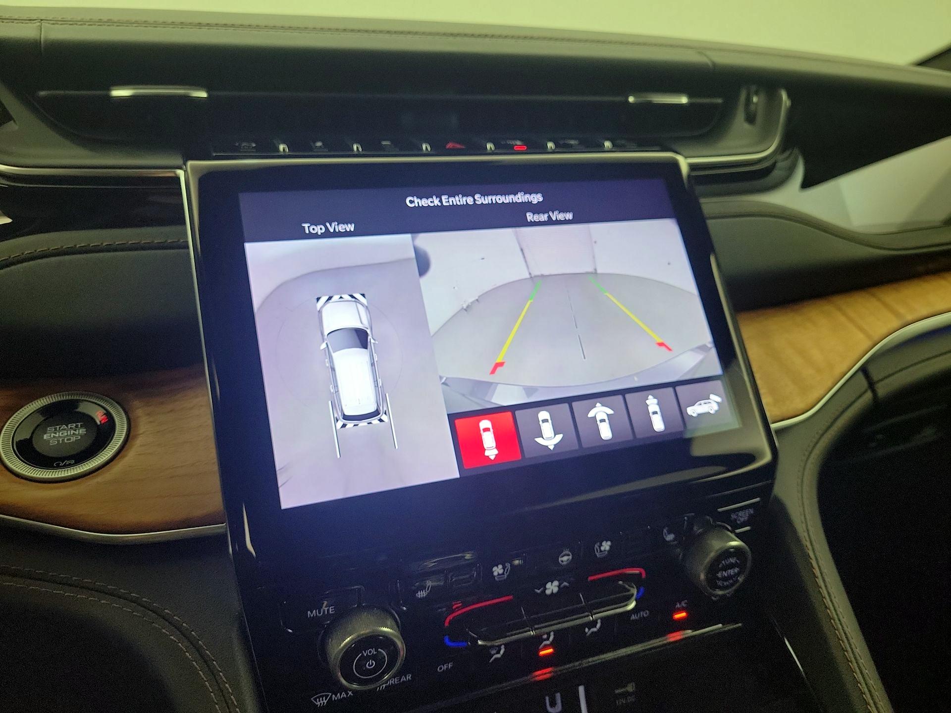 Thumbnail: 2022 Jeep Grand Cherokee L - 14