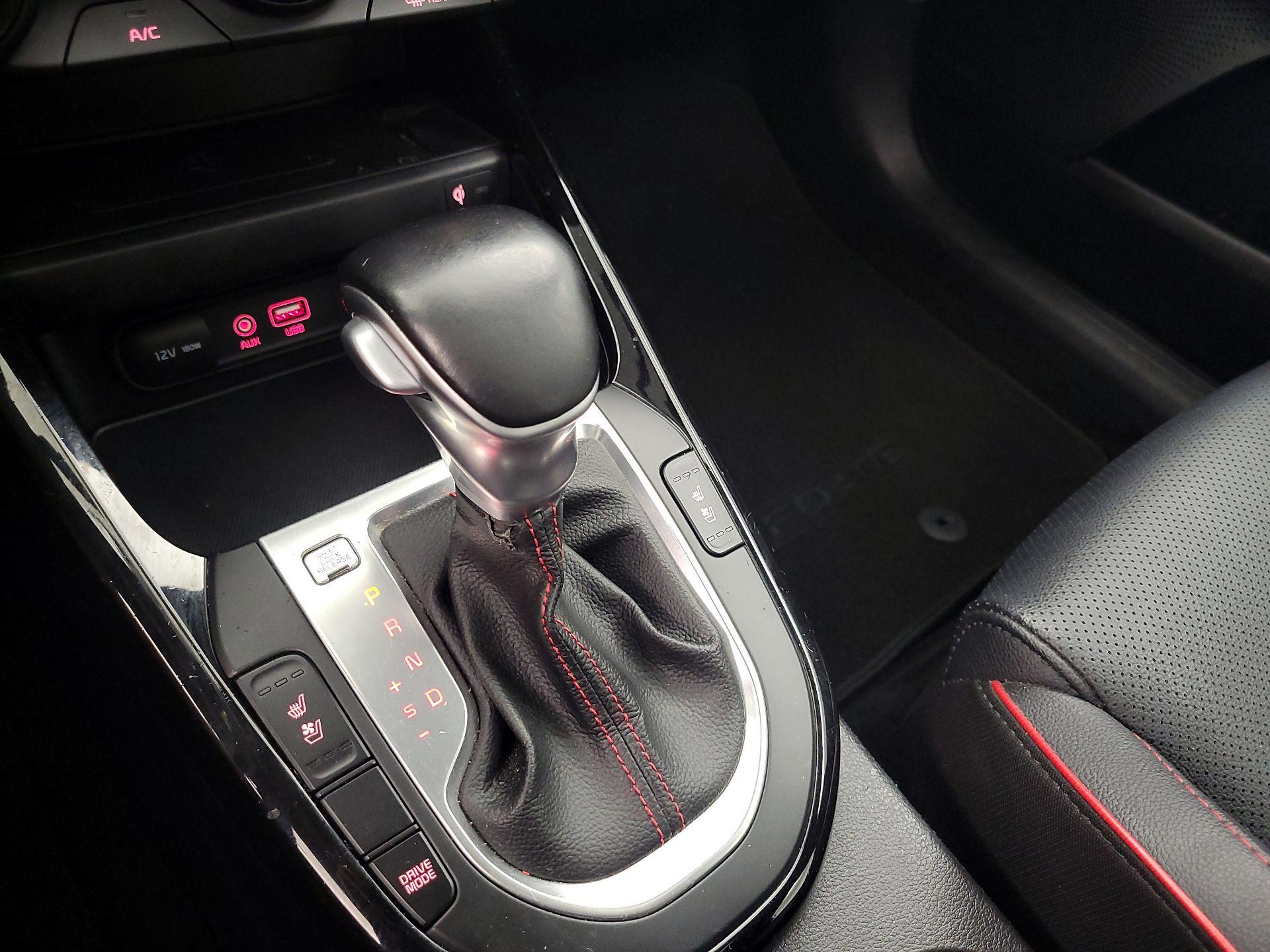 Thumbnail: 2020 Kia Forte - 17